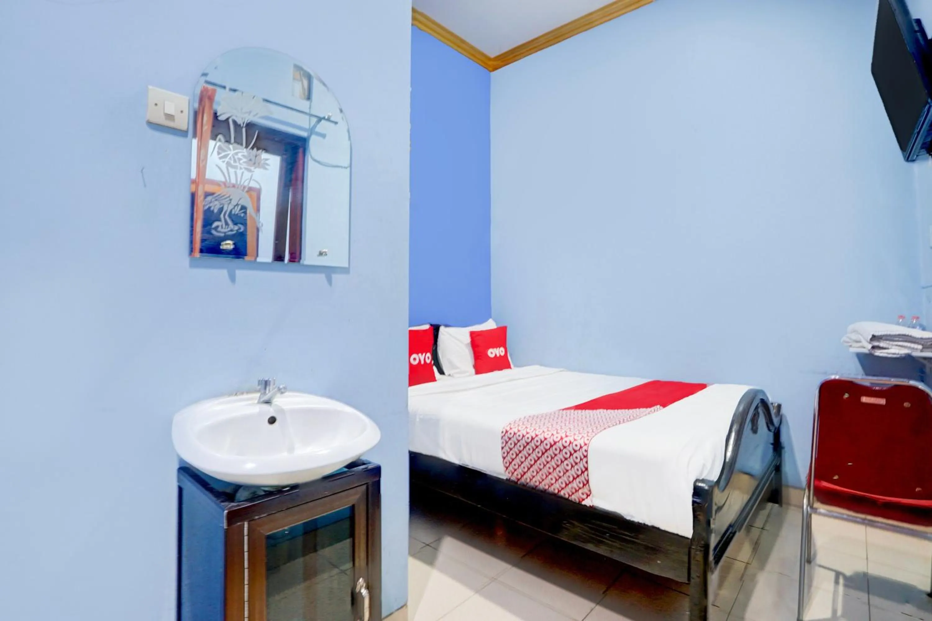 Bedroom, Bed in OYO Life 93083 Nova Jaya 3 Homestay Syariah