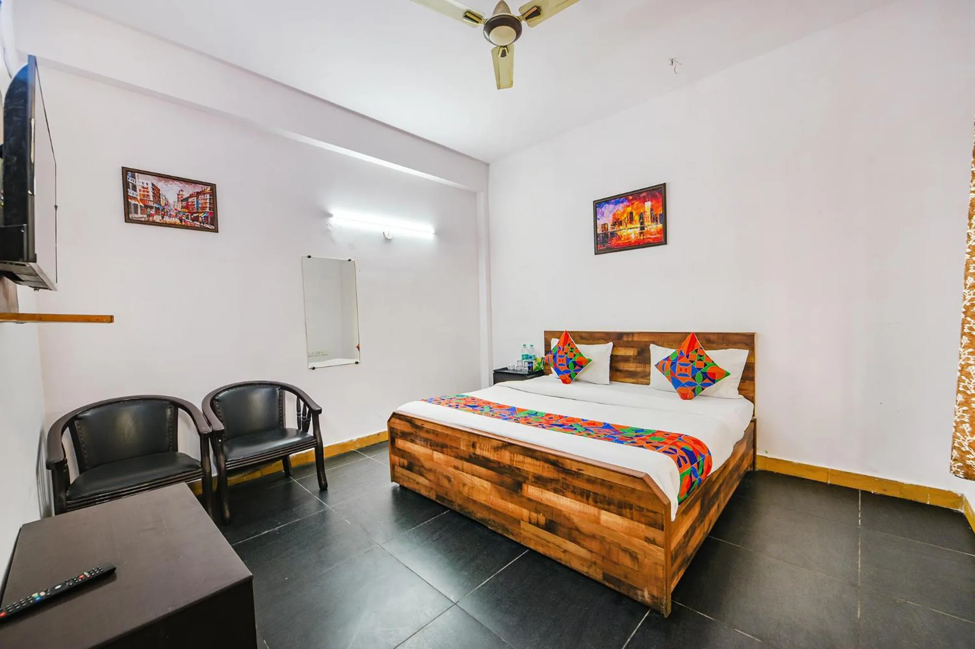 Bed in FabHotel Luxury Retreat