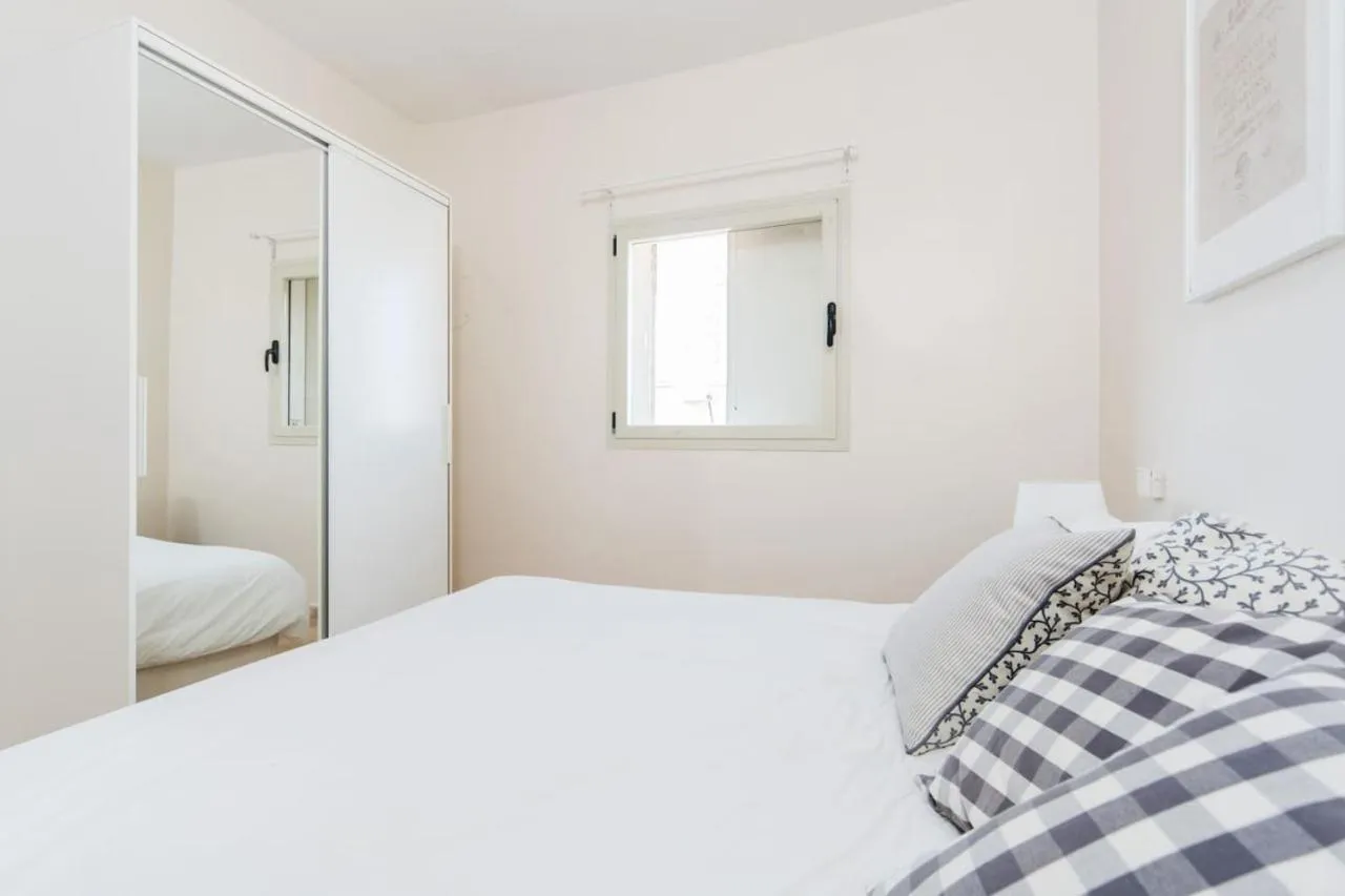 Other, Bed in Spacious Duplex with Terrace 3-min From the Beach