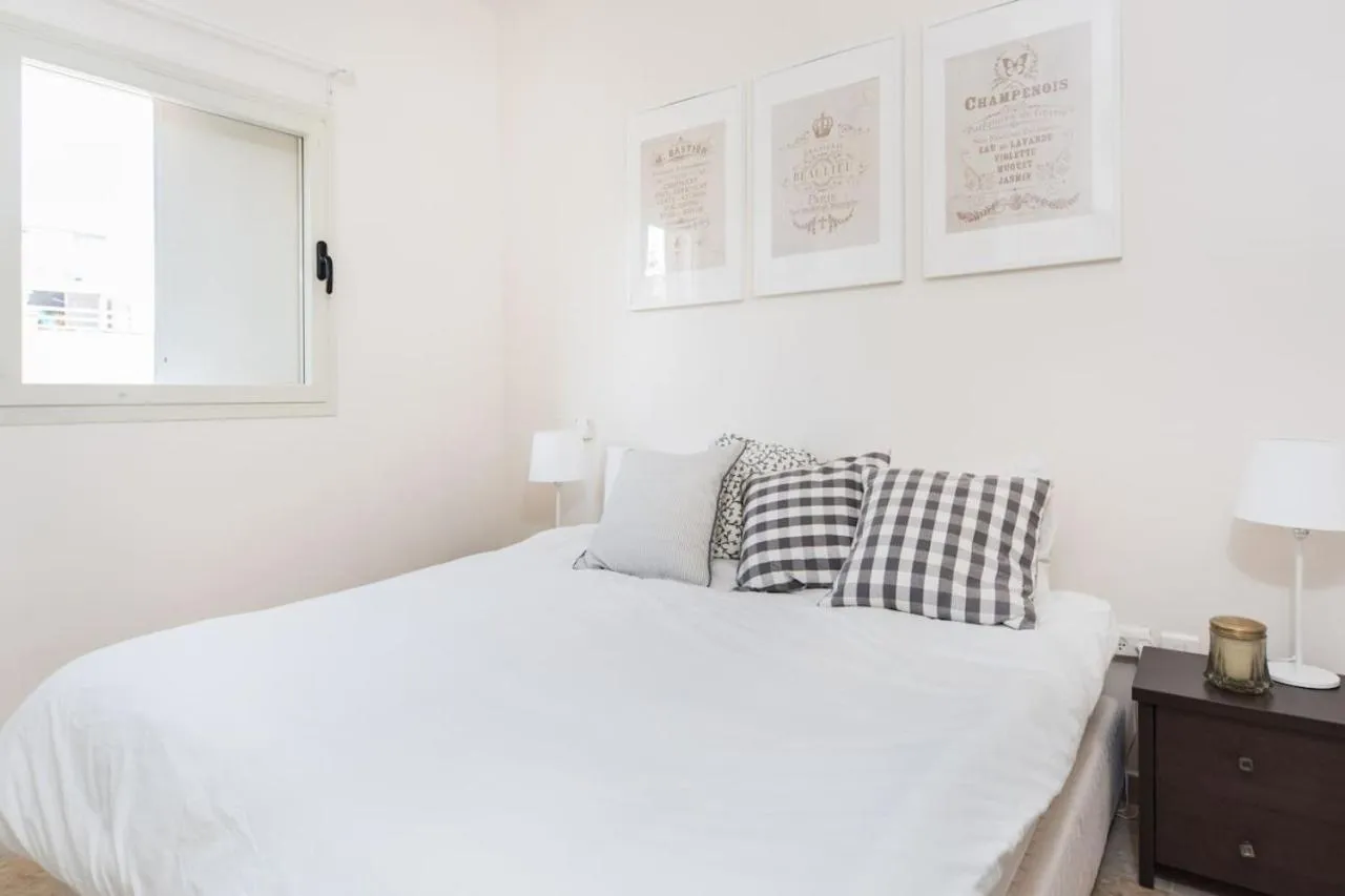 Other, Bed in Spacious Duplex with Terrace 3-min From the Beach