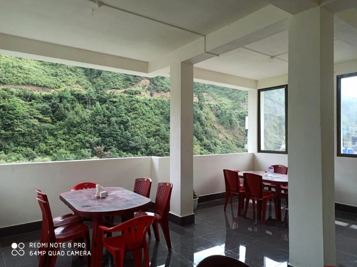 Restaurant/places to eat in Wangdi Residency