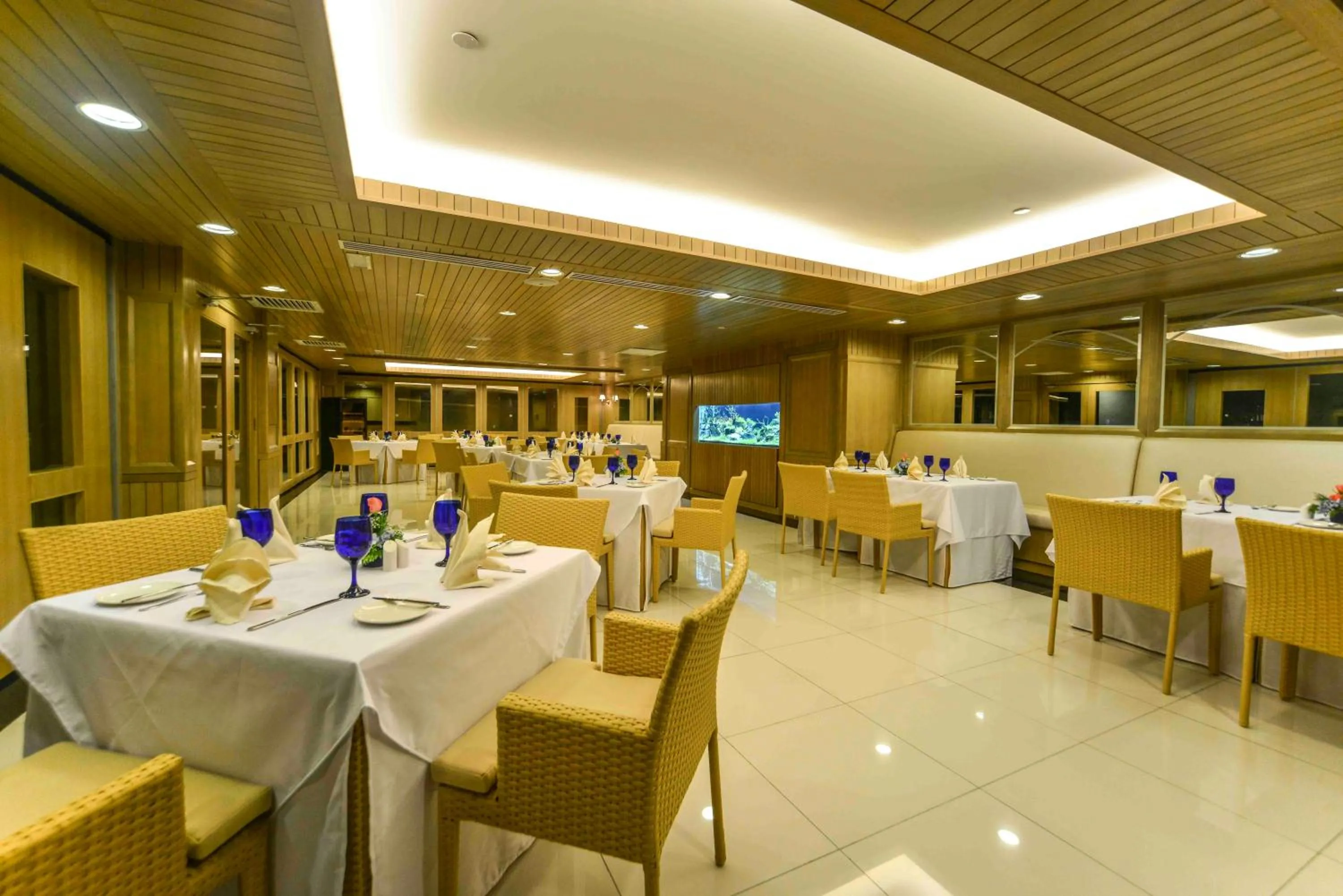 Restaurant/places to eat in Royale Chulan Penang