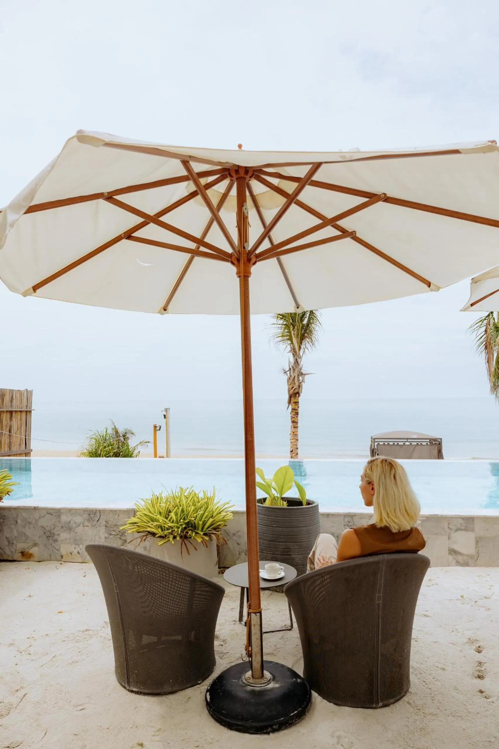 Swimming pool in Elite Atoll Beachfront Hotel