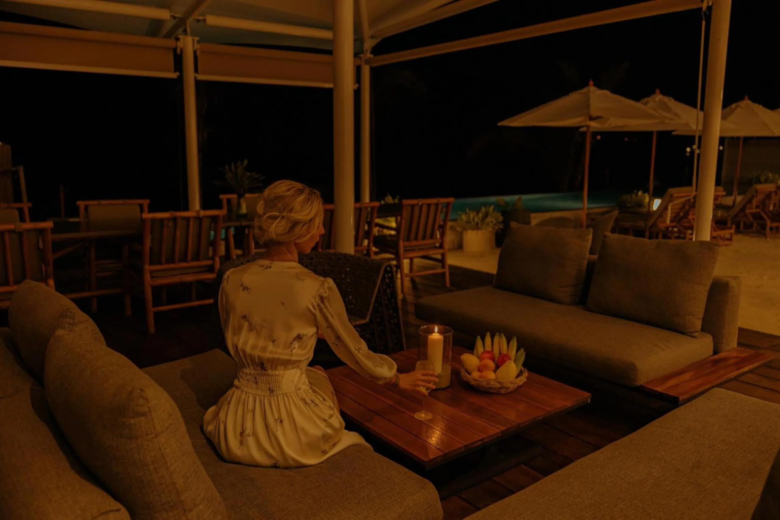 Lounge or bar in Elite Atoll Beachfront Hotel