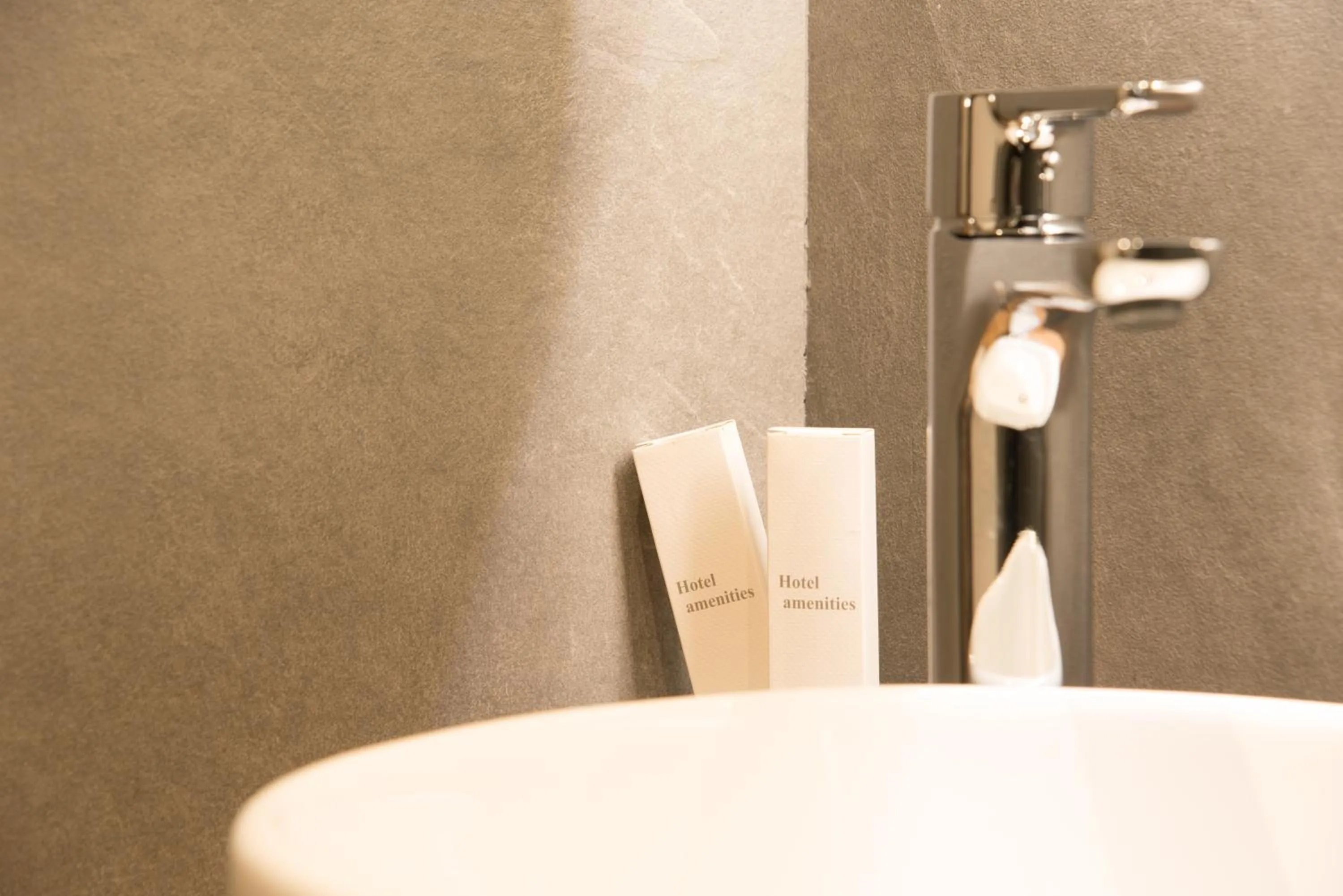 Bathroom in AthensOwl