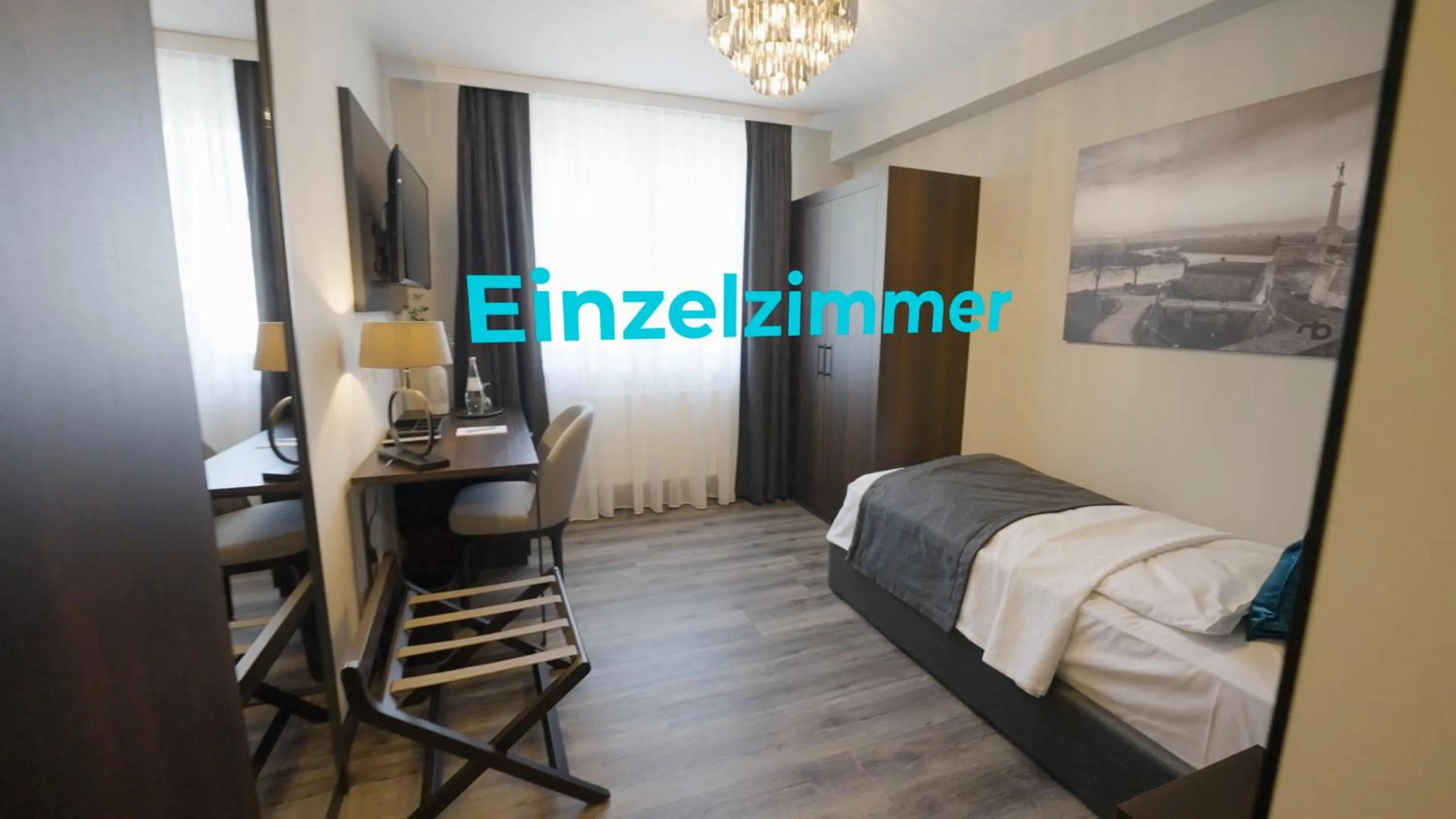 Photo of the whole room, Bed in Hotel Busch