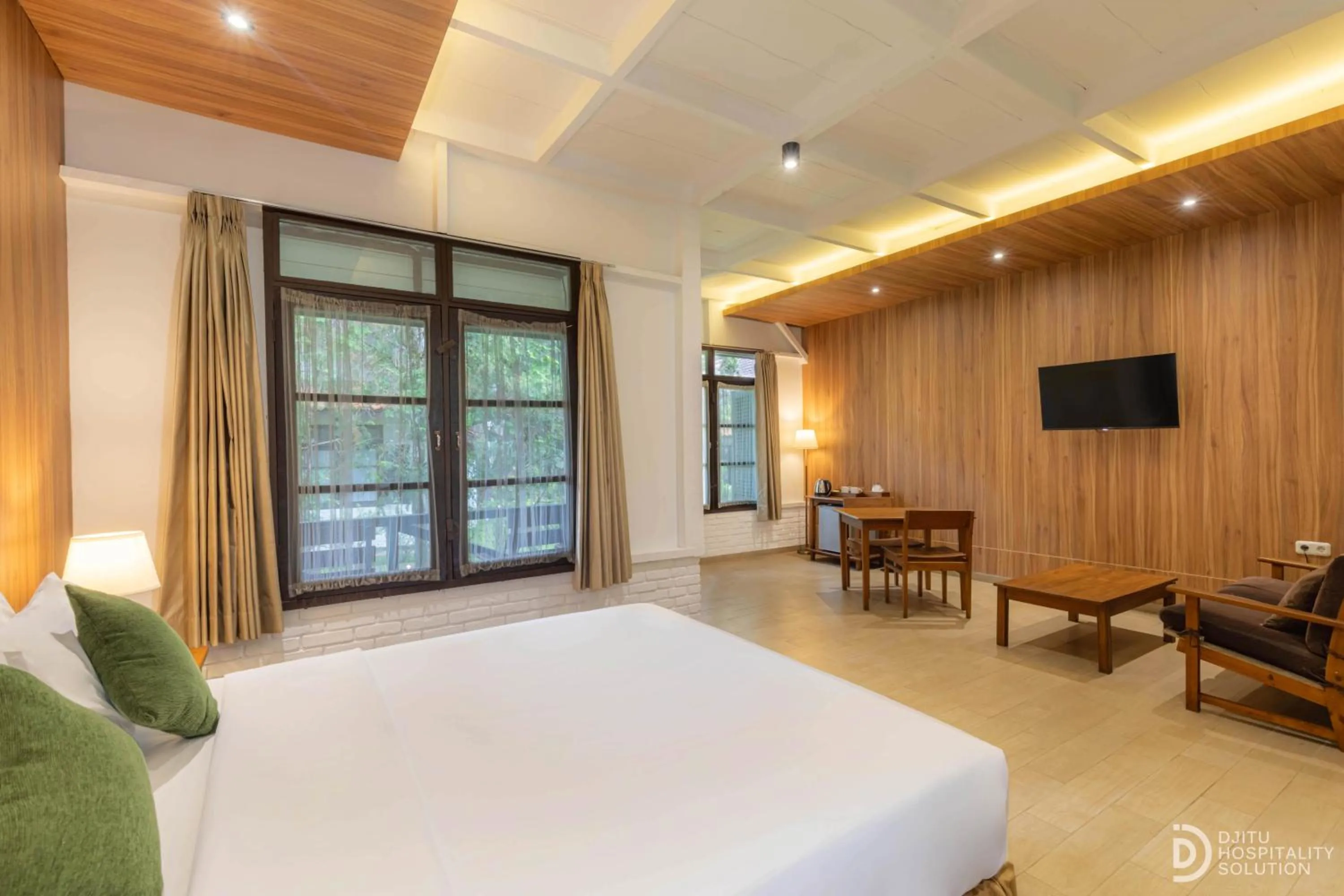 Bedroom, Bed in Hotel Grand Panorama Lembang