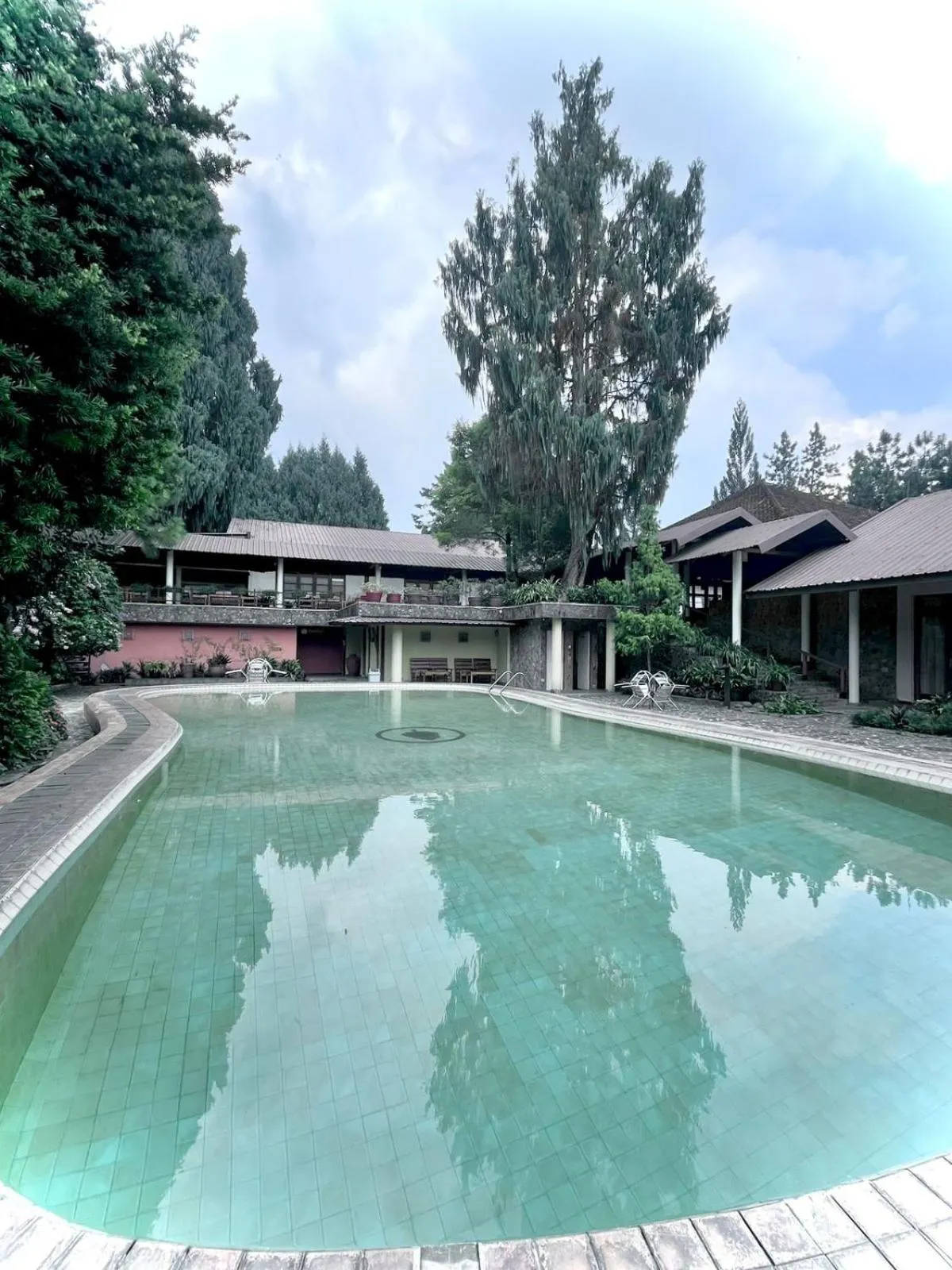 Swimming pool in Hotel Grand Panorama Lembang