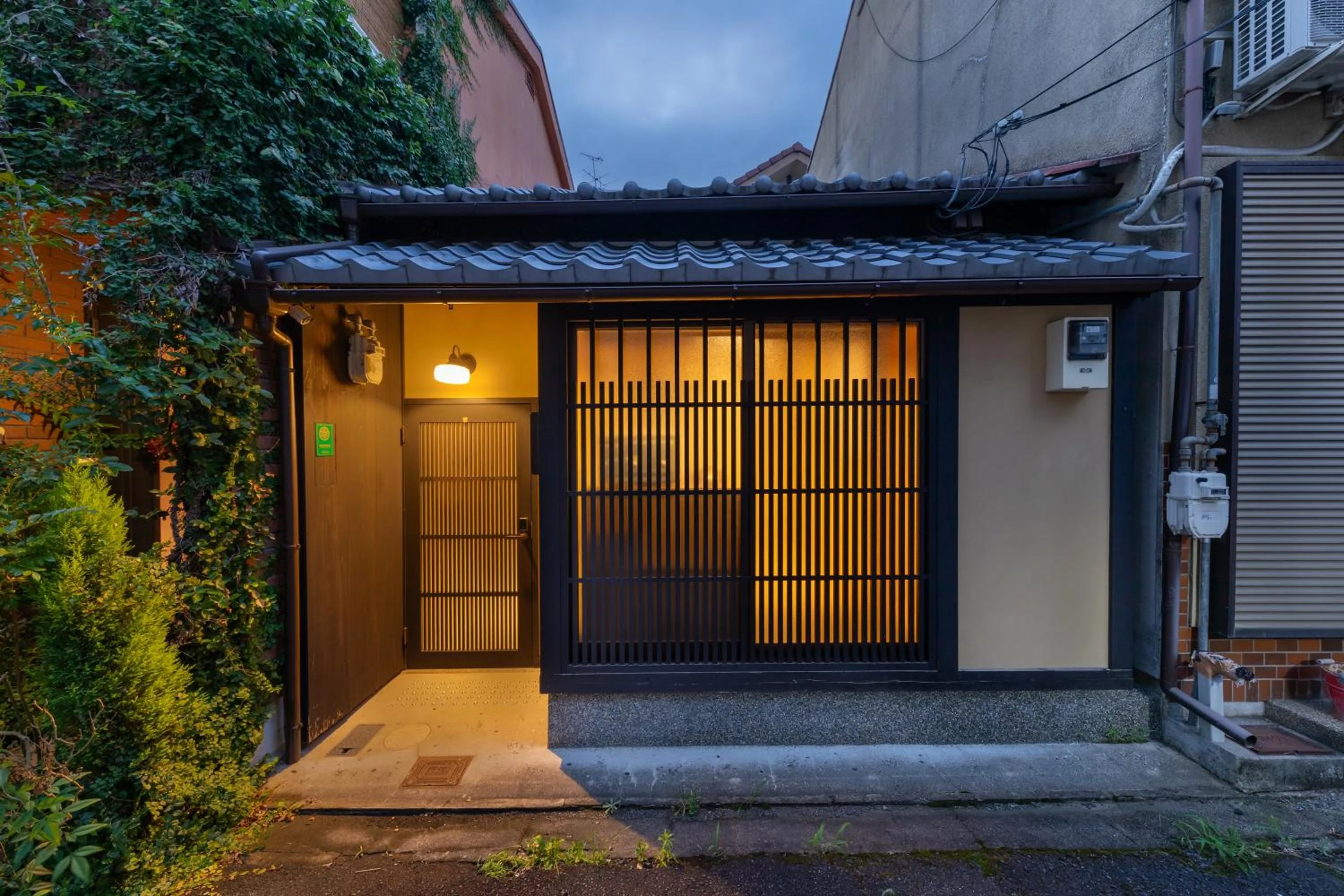 Property building in Kanade Sanjusangendo