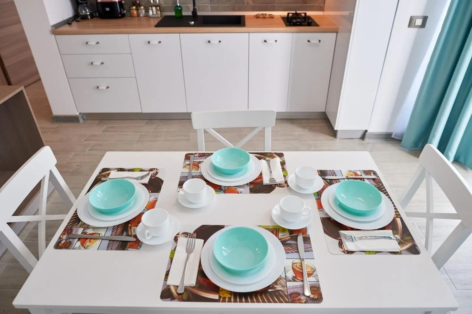 Coffee/tea facilities in Luxuri by Alz