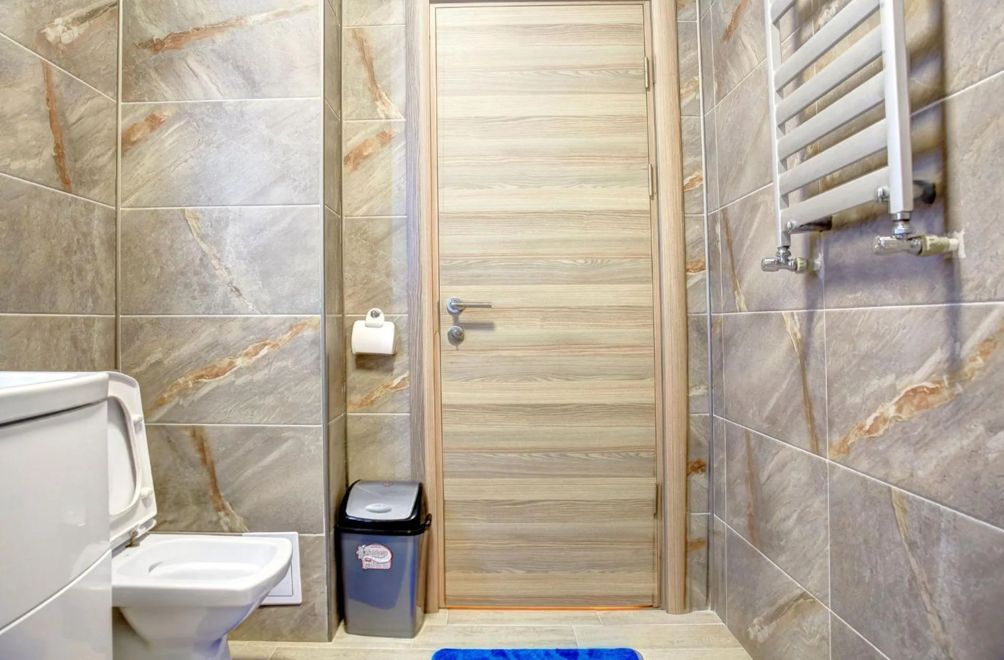 Shower in Luxuri by Alz