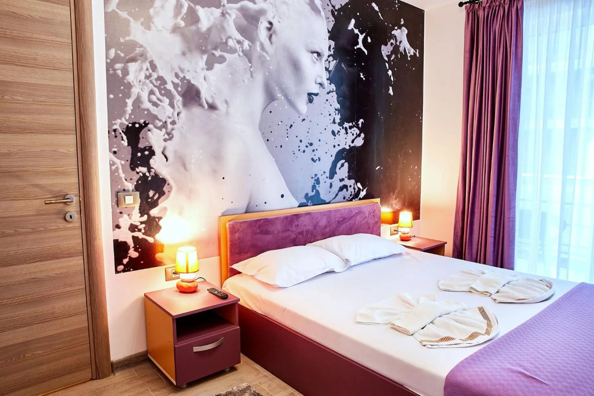 Bed in Luxuri by Alz