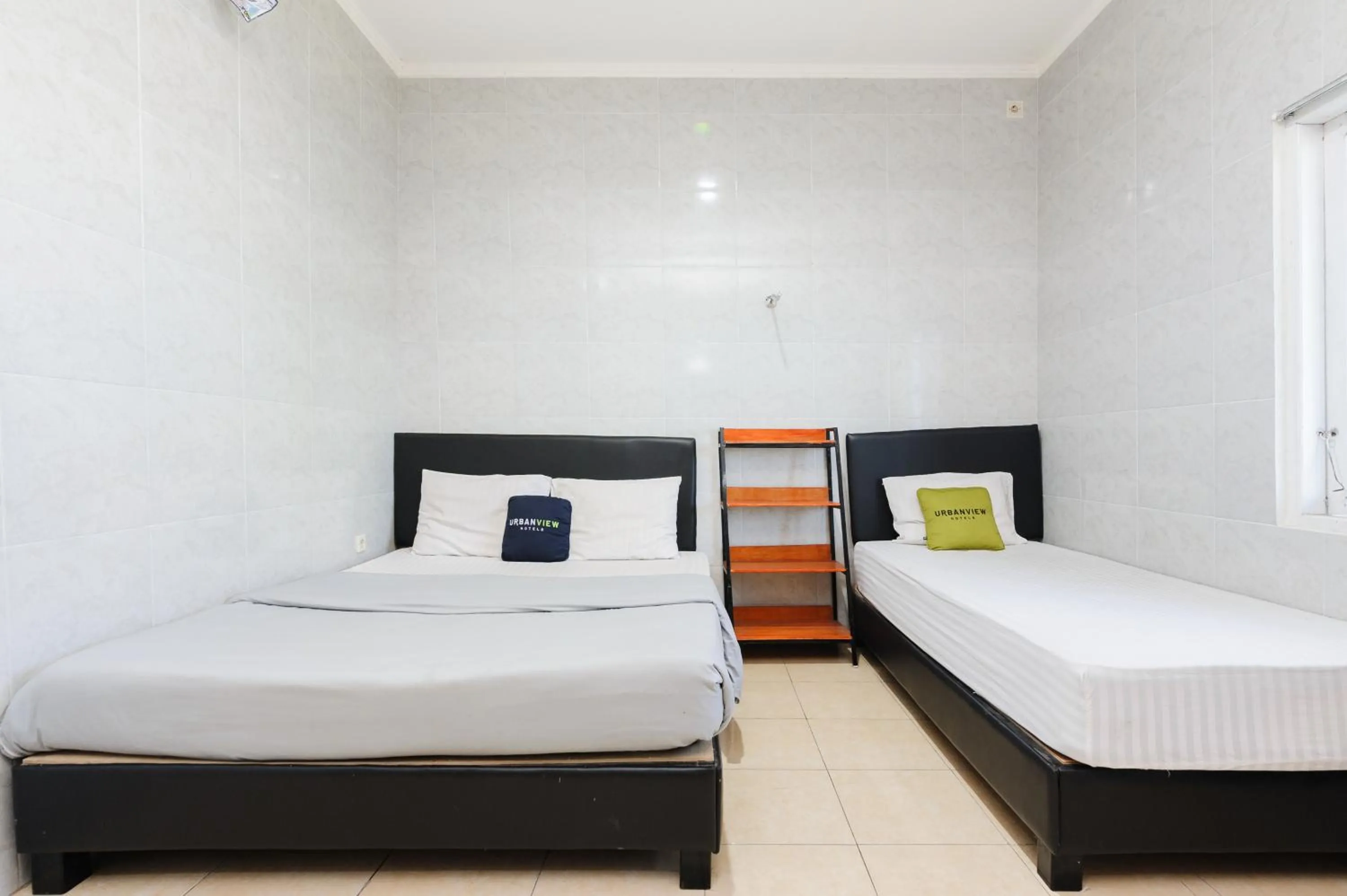 Bedroom, Bed in Urbanview Ava Guest House Goa Gong