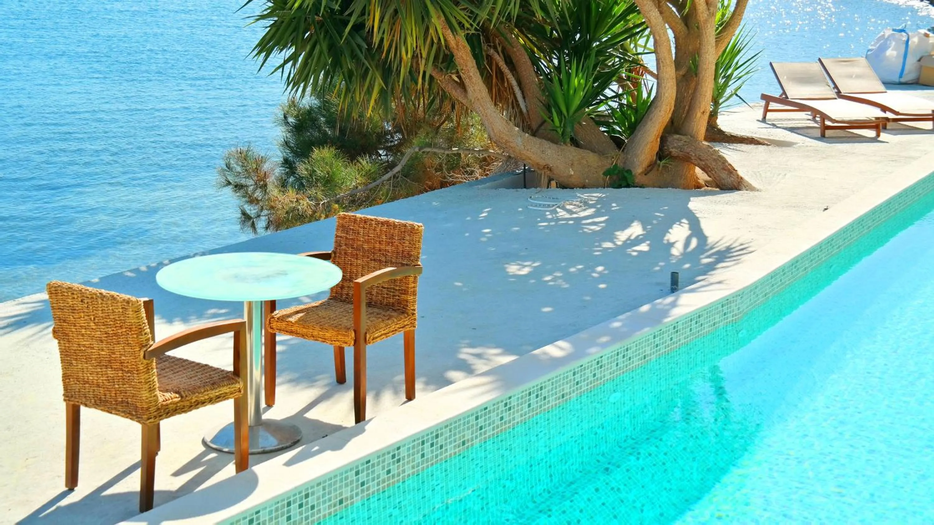 Restaurant/places to eat in Porto Evia Boutique Hotel