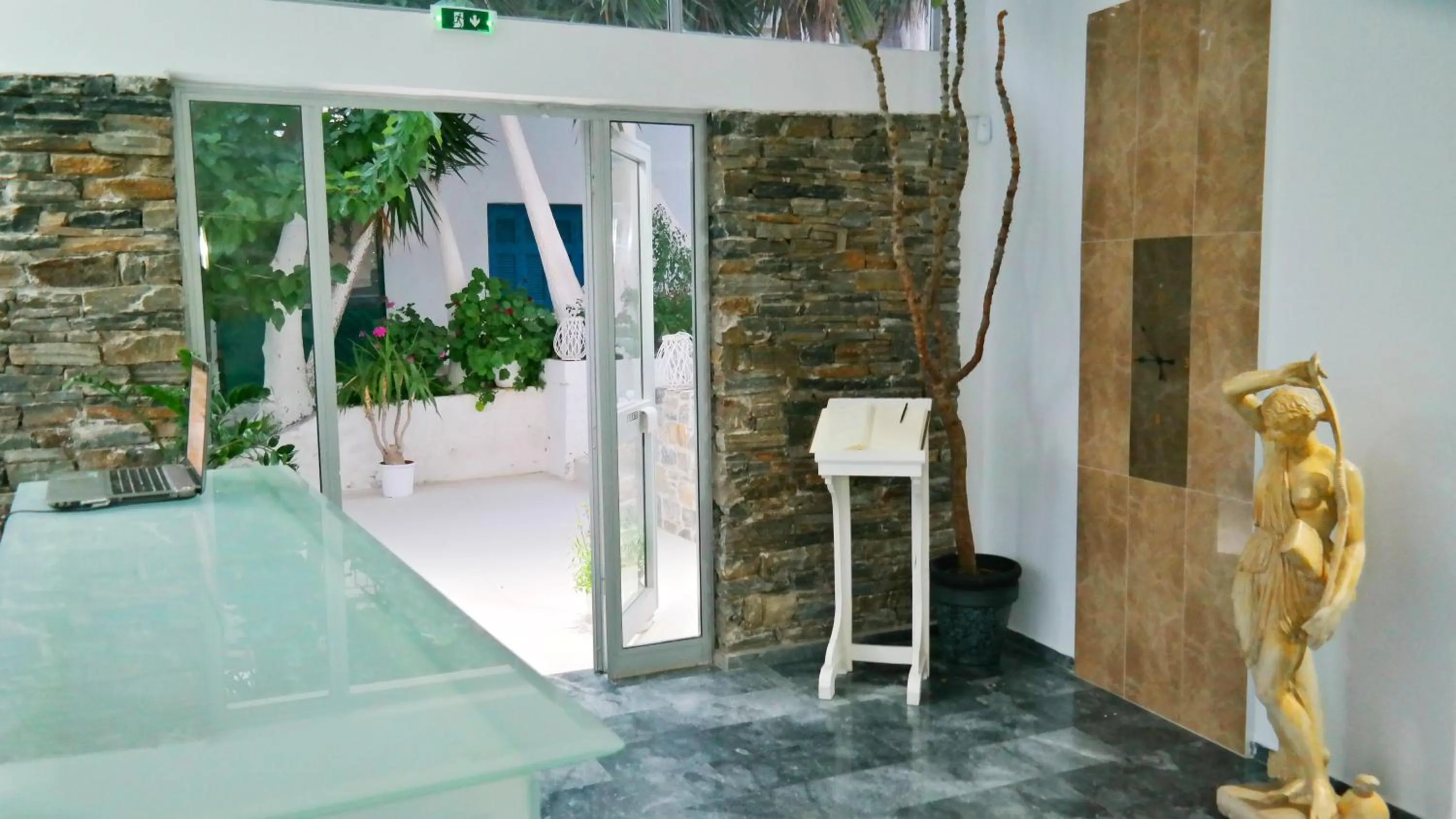 Living room in Porto Evia Boutique Hotel