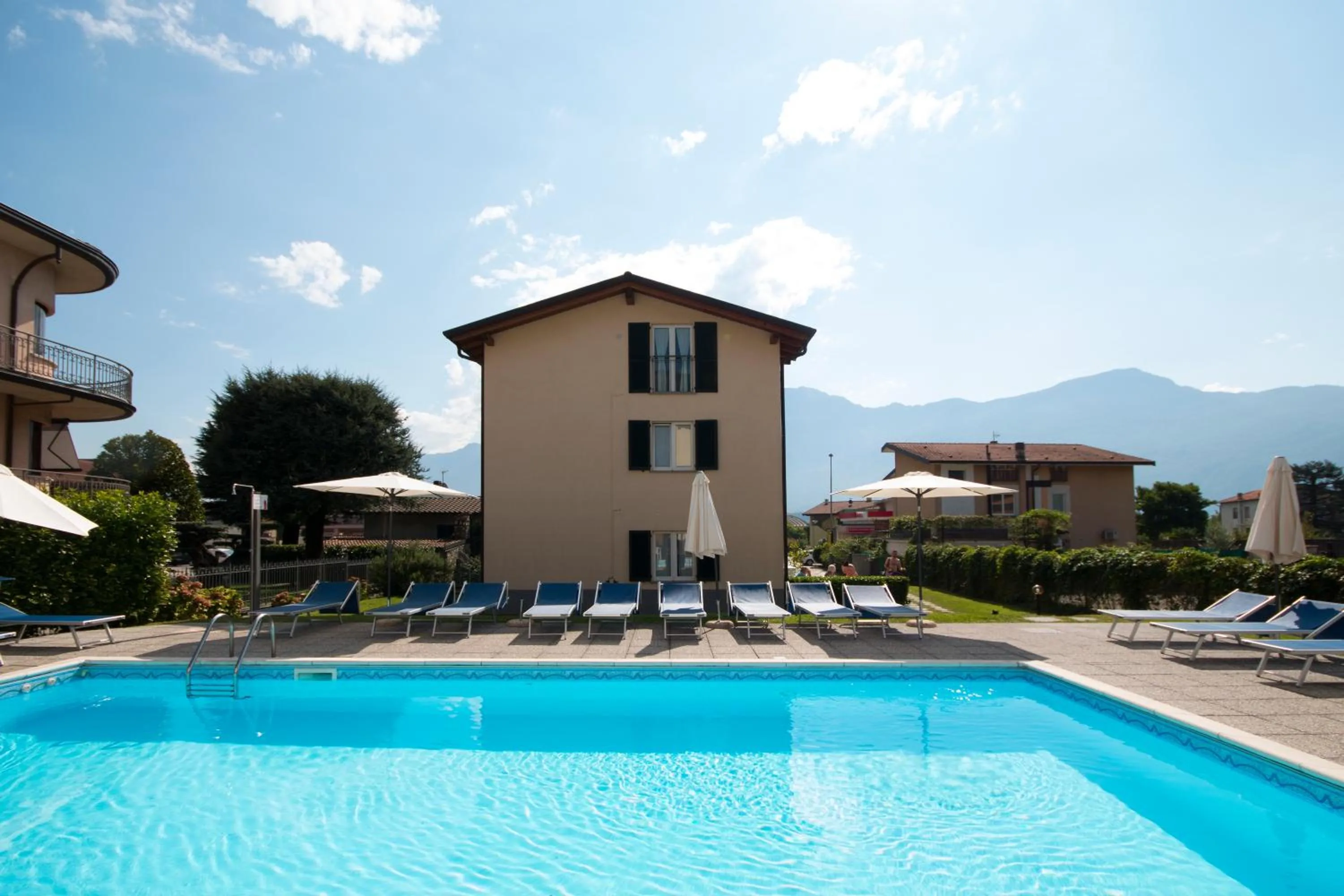 Property building in Lakeside Holiday Resort