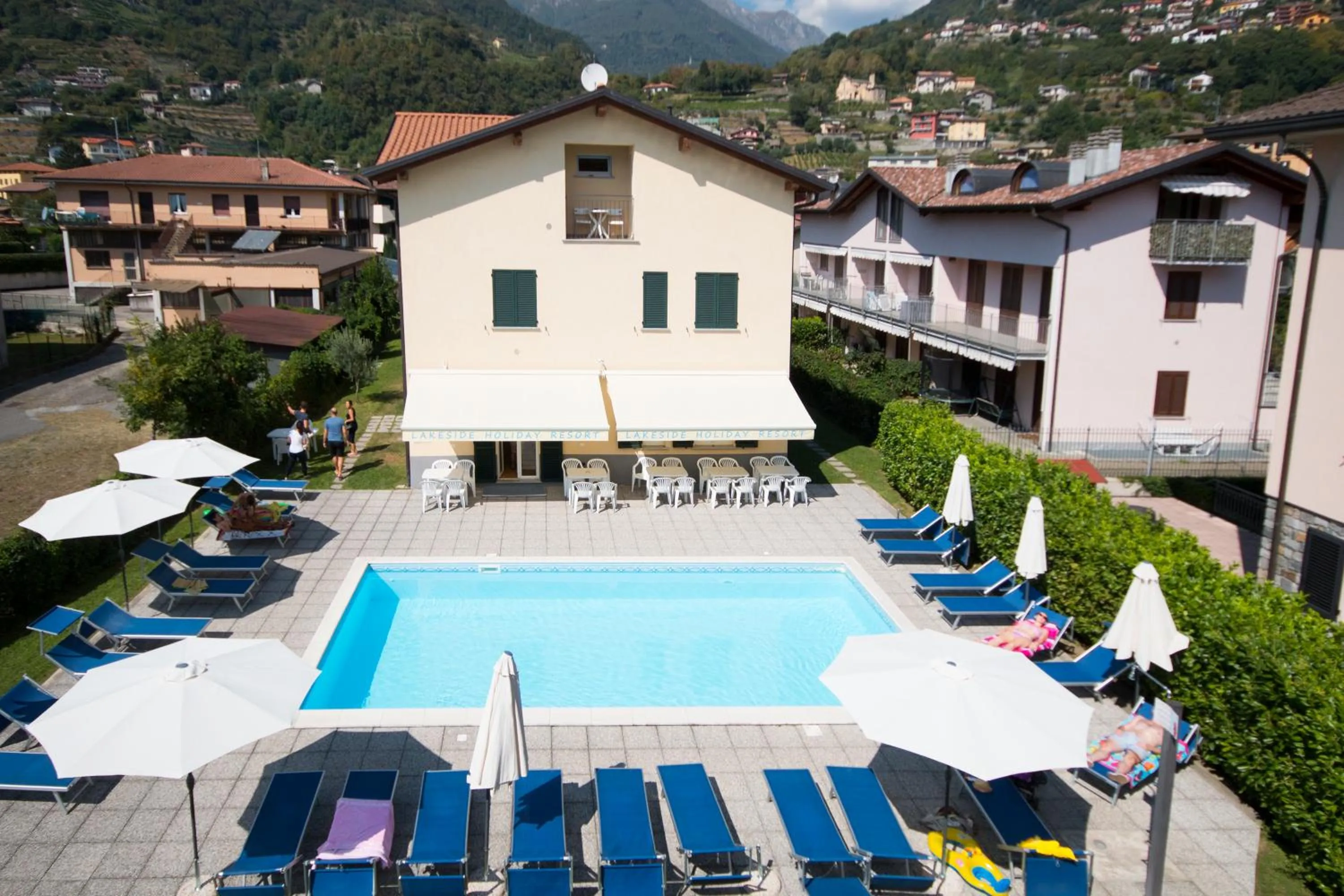 Facade/entrance in Lakeside Holiday Resort