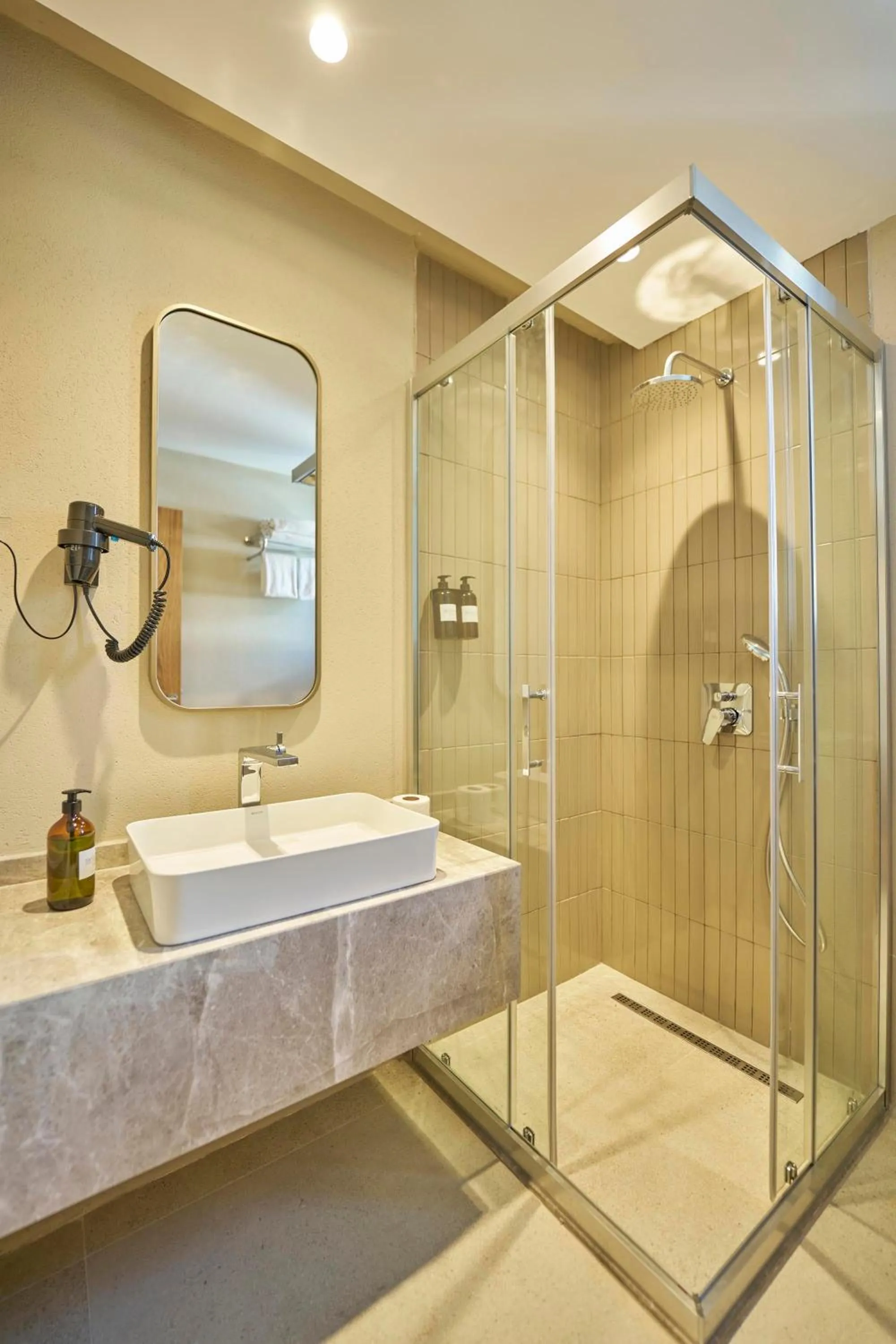 Shower in La Maja Hotel