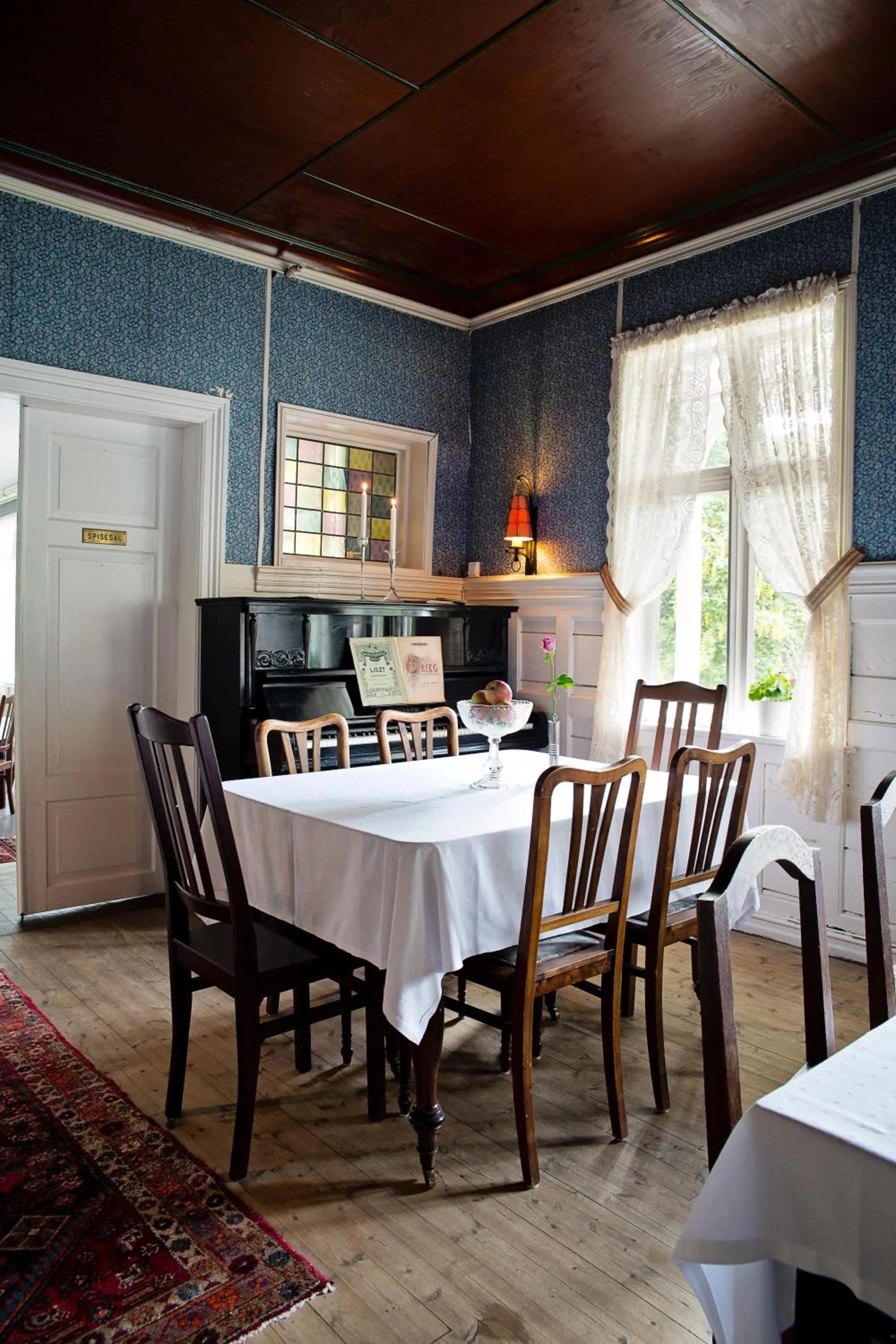 Dining area in Visnes Hotel Stryn