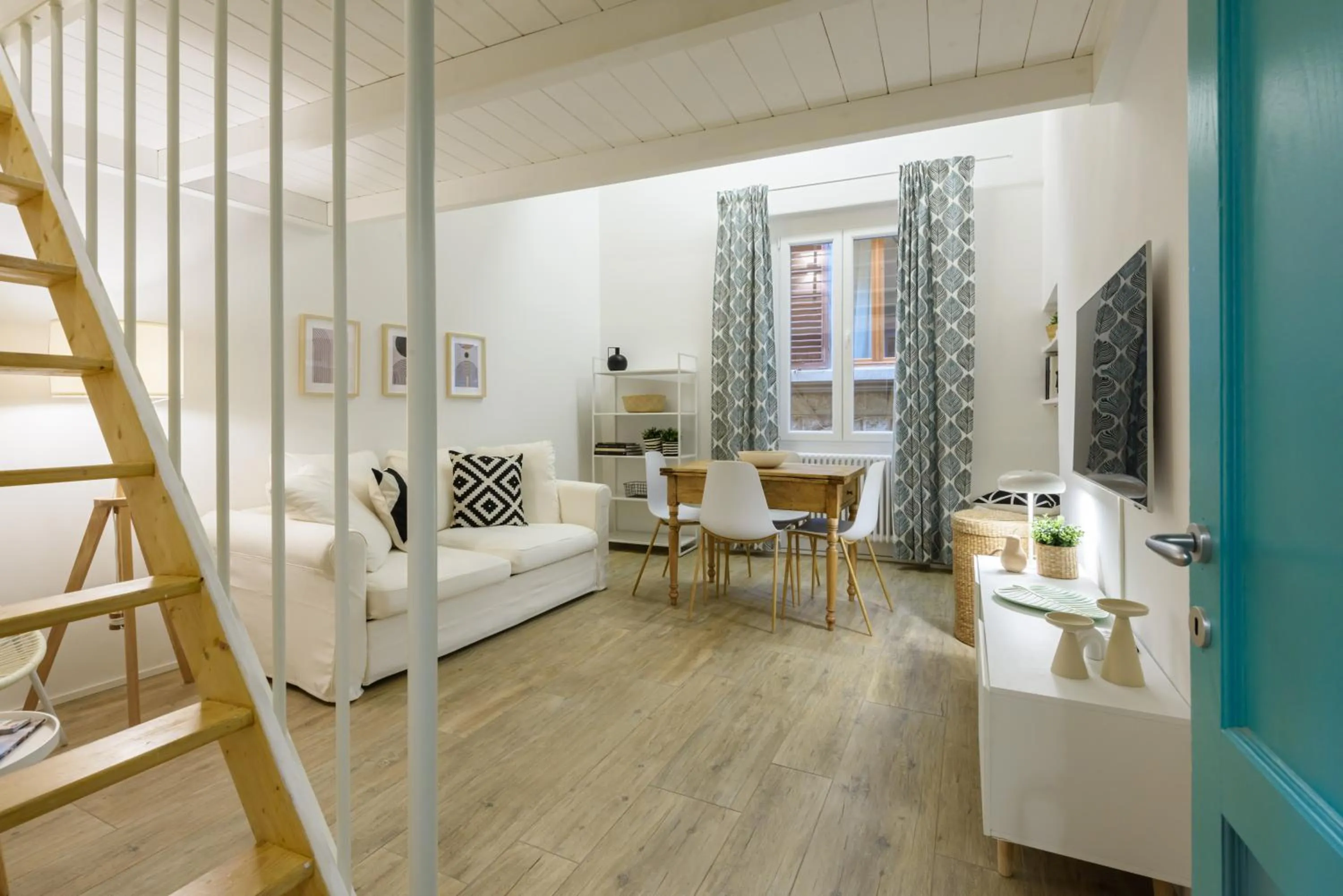 Living room, Bed in Madame Betta by Mmega