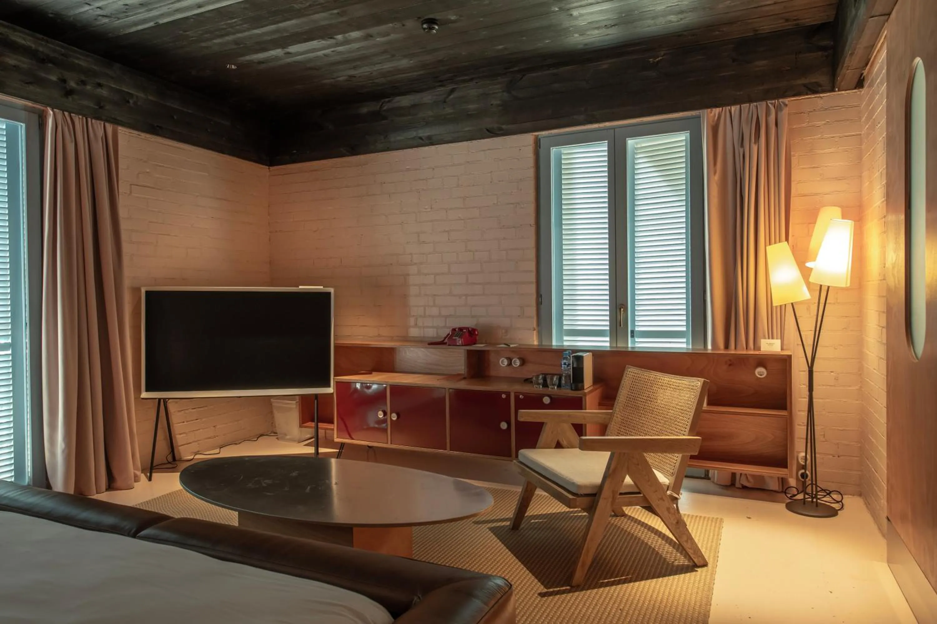 TV and multimedia in Rooms Hotel Batumi