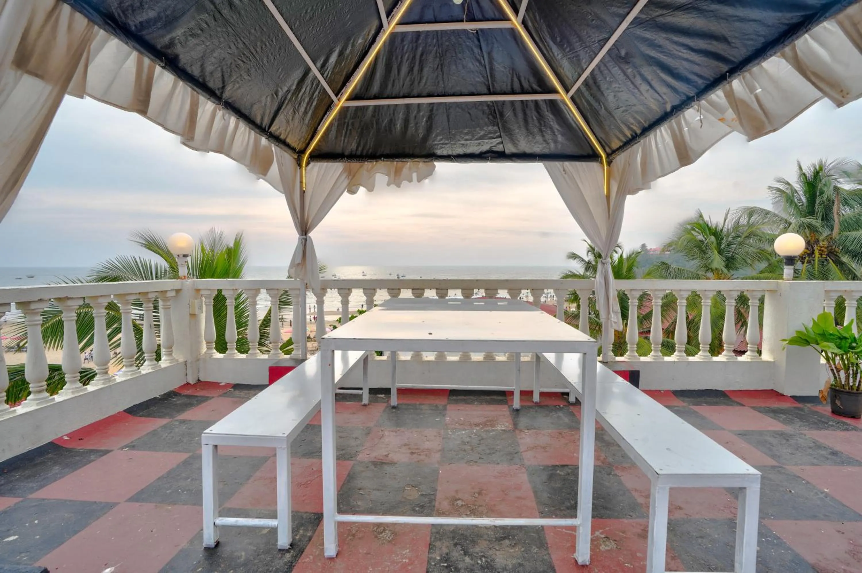 Balcony/Terrace in Hotel Salty Waves Baga