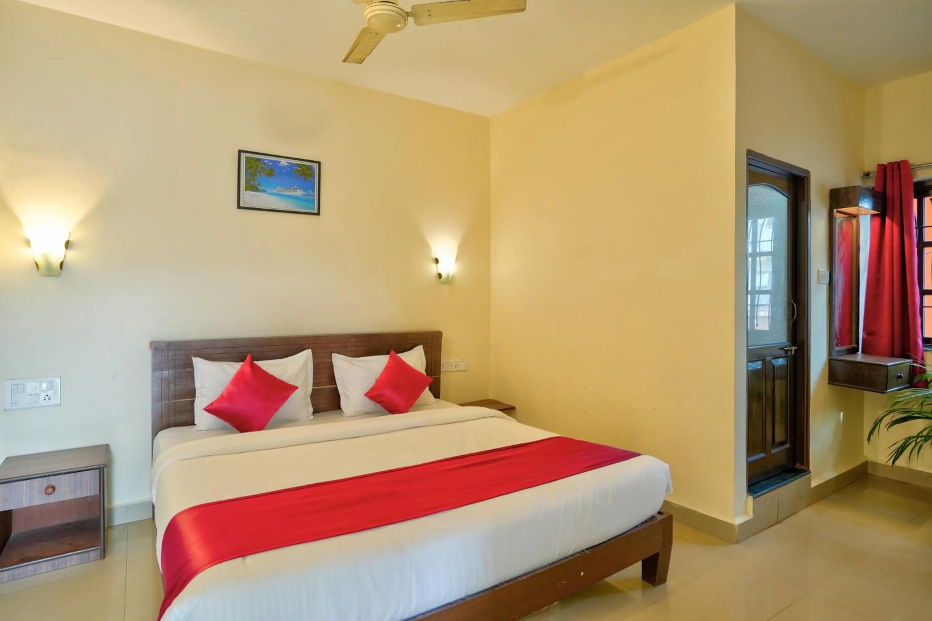 Bedroom, Bed in Hotel Salty Waves Baga