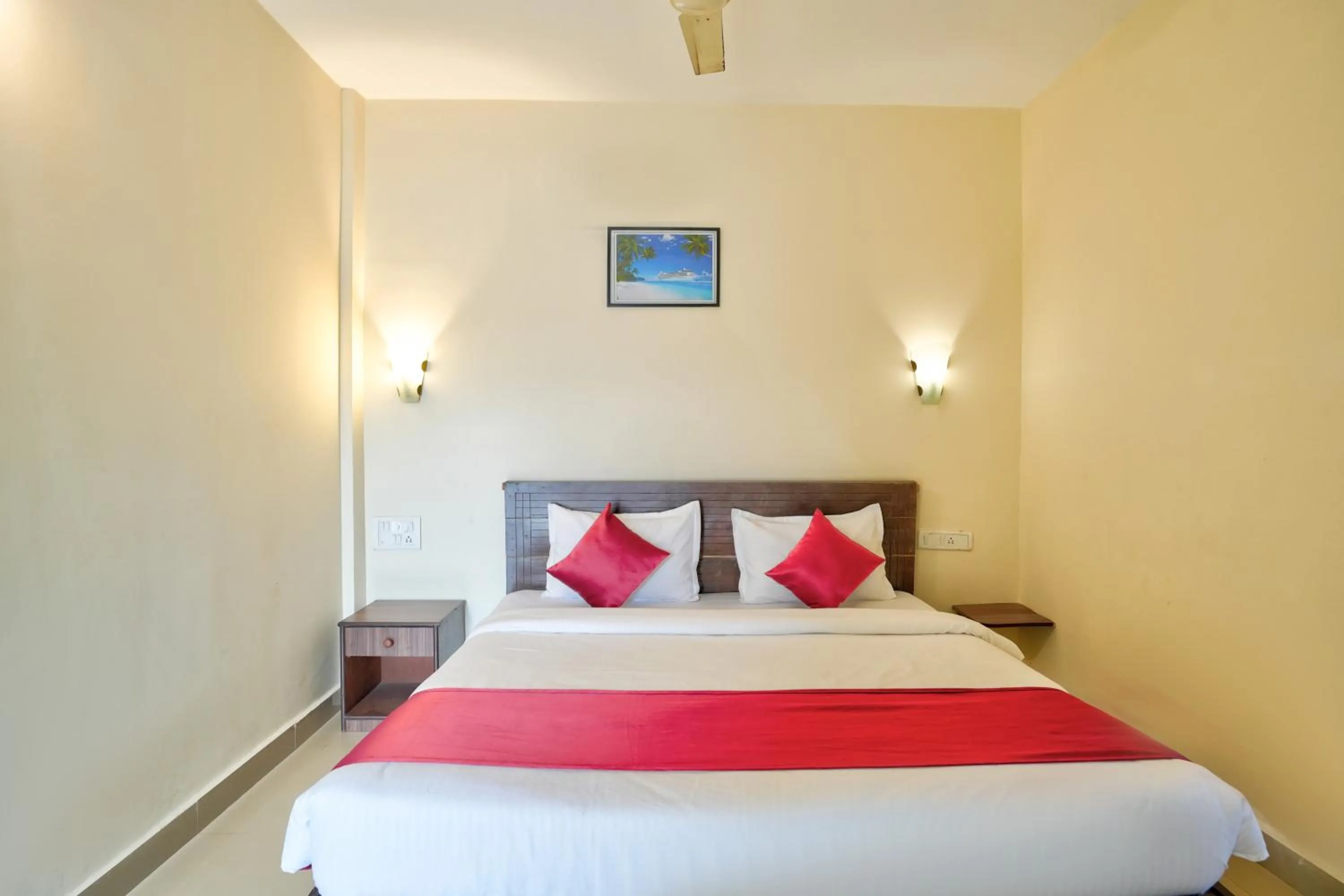 Bedroom, Bed in Hotel Salty Waves Baga