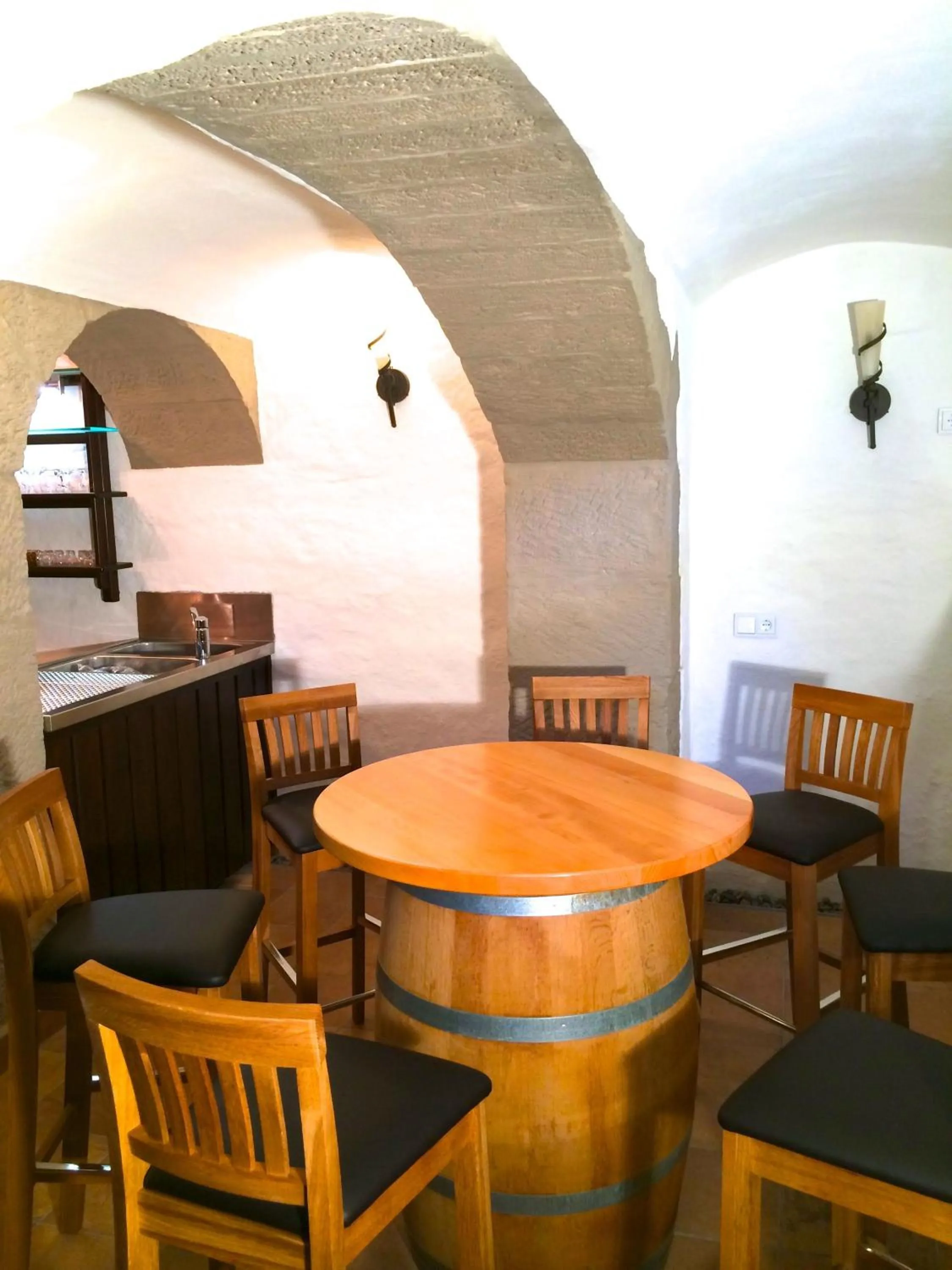 Communal lounge/ TV room in Hotel Garni Demmel & Cie