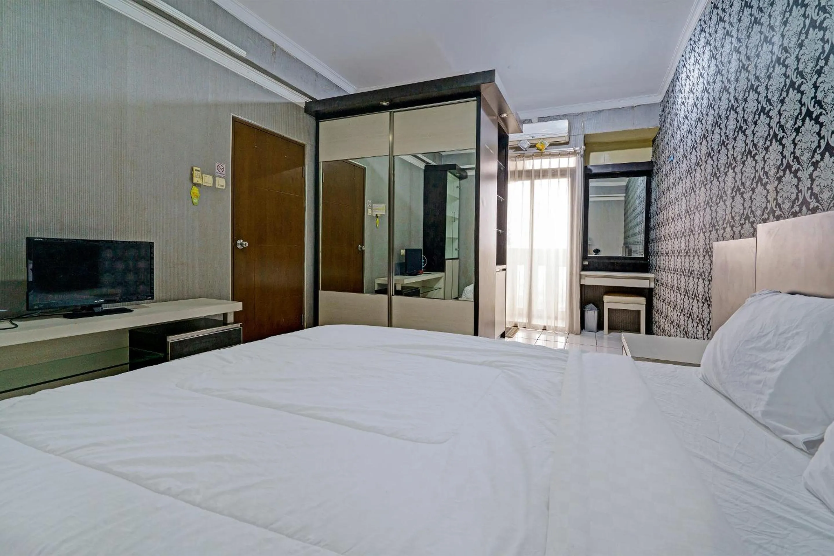 Bedroom, Bed in OYO Life 92718 Apartement Gateway Cicadas