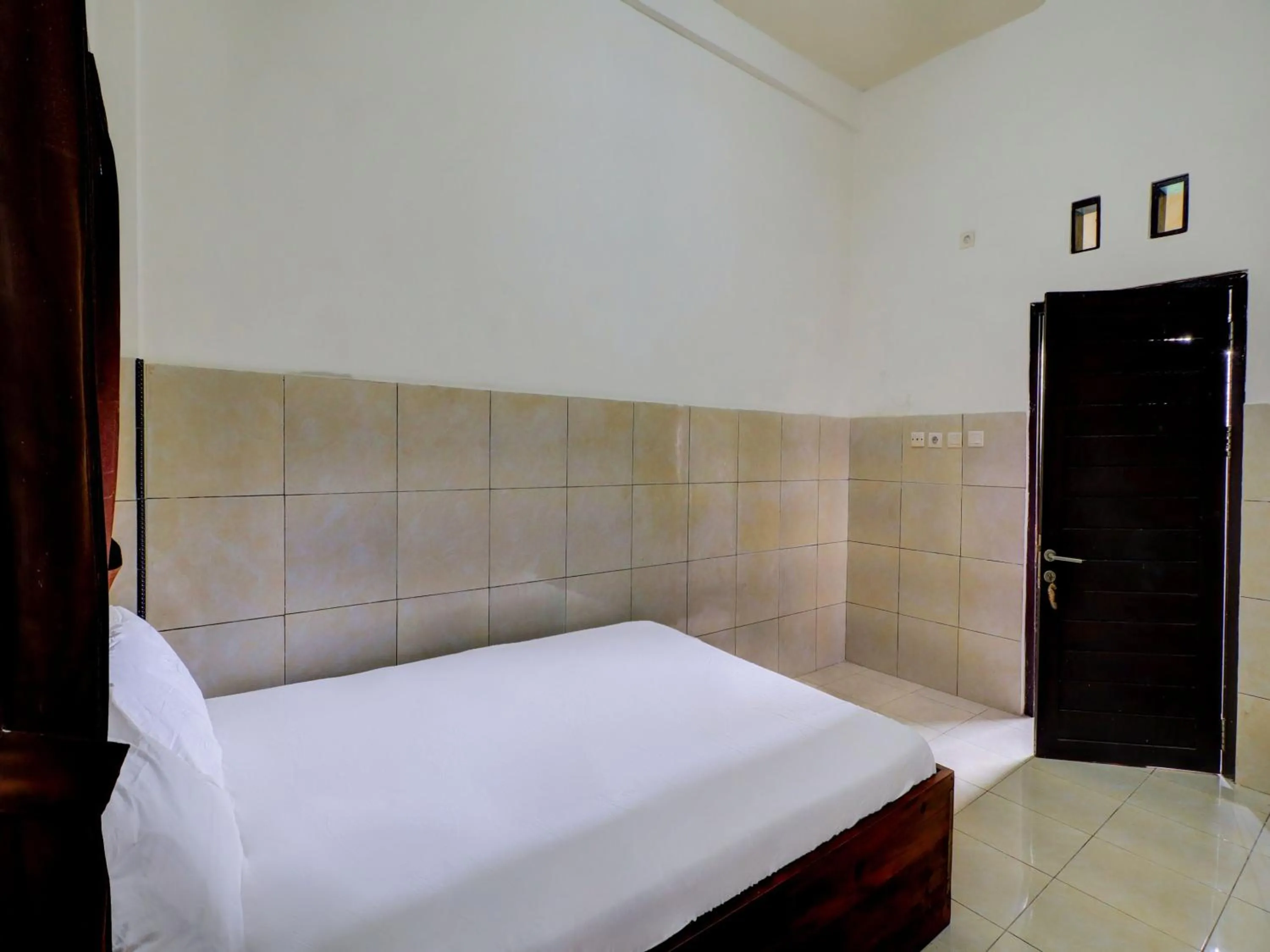 Bedroom, Bed in OYO Life 92841 Kos 88