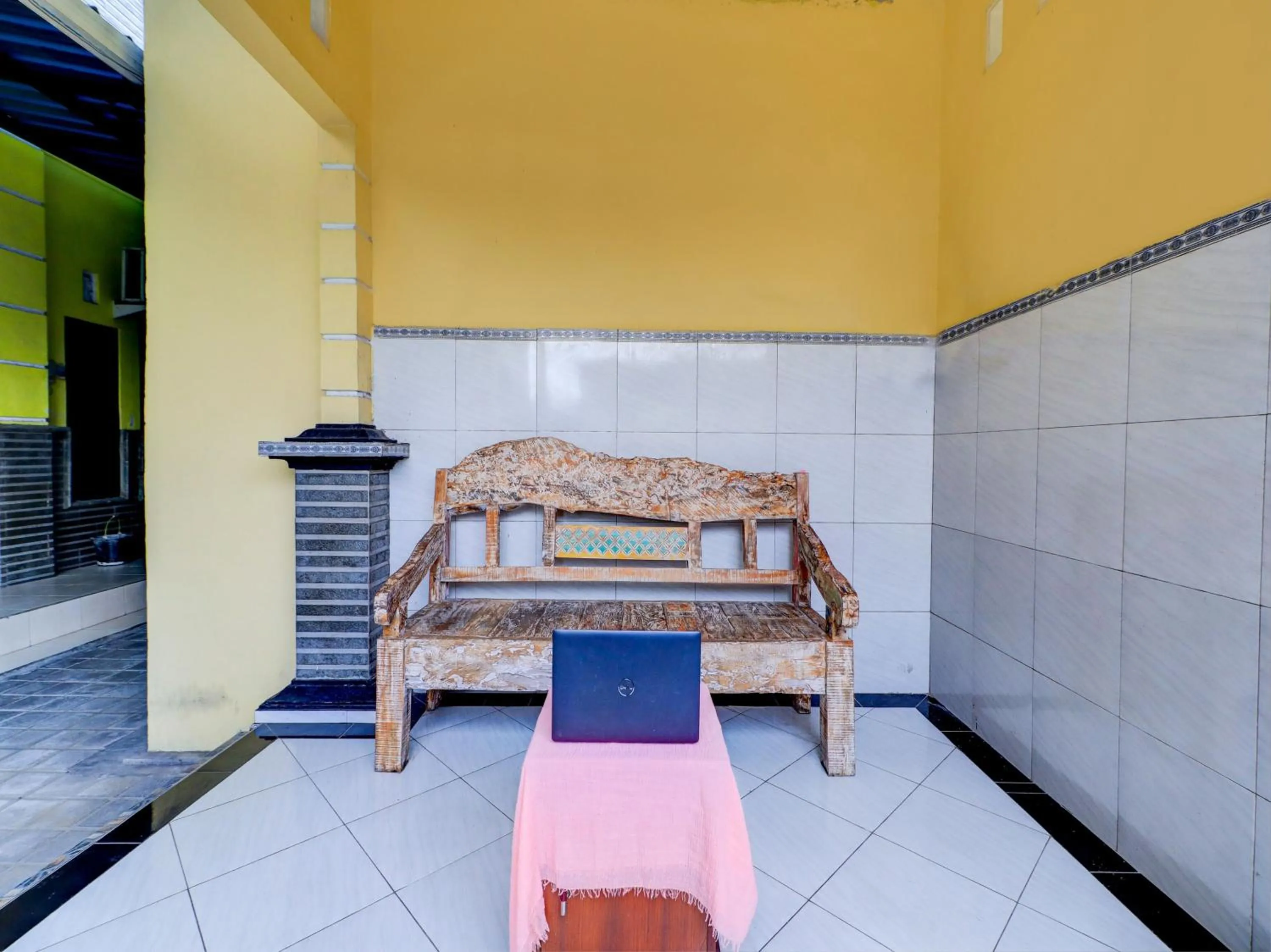 Lobby or reception in OYO Life 92841 Kos 88