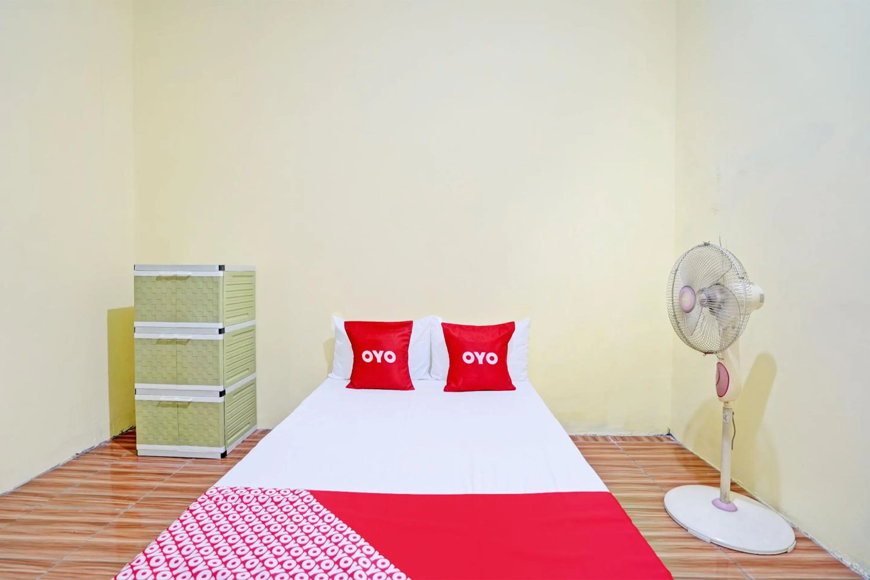 Bedroom, Bed in OYO Life 92920 Rumah Kost Azca