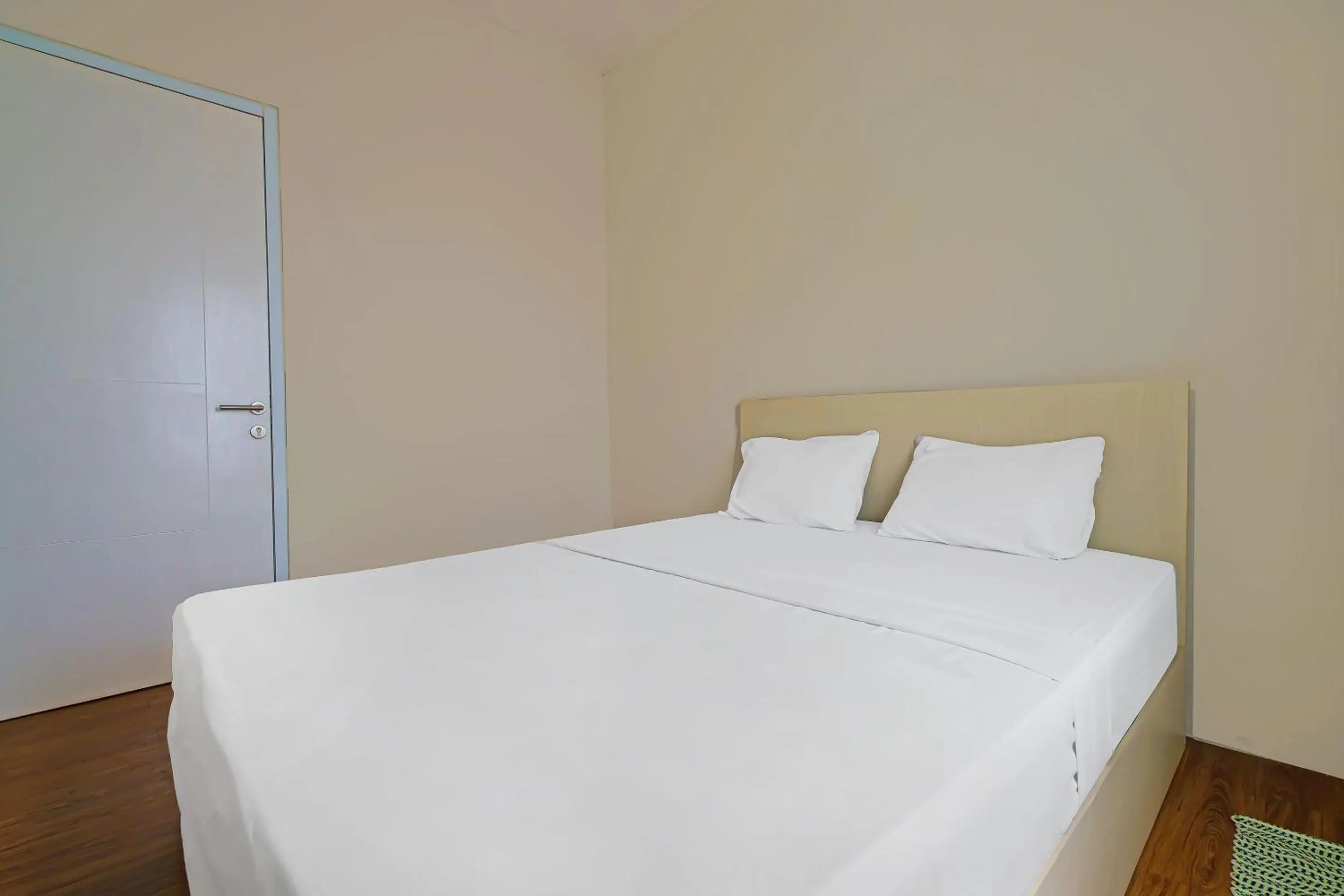 Bedroom, Bed in OYO Life 92720 Mekarwangi Guest House