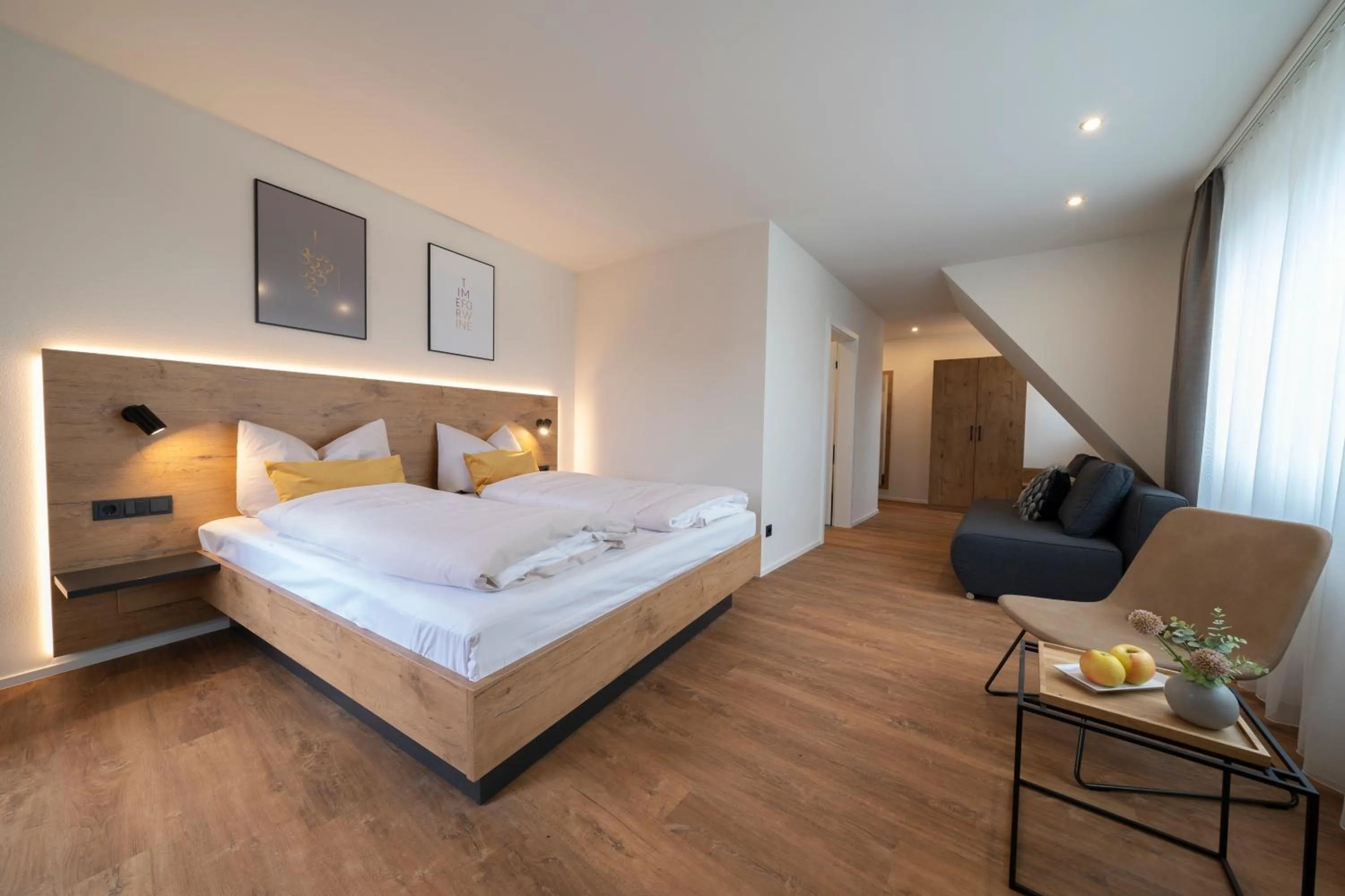 Photo of the whole room, Bed in Pflugwirts Hotel und Gasthaus