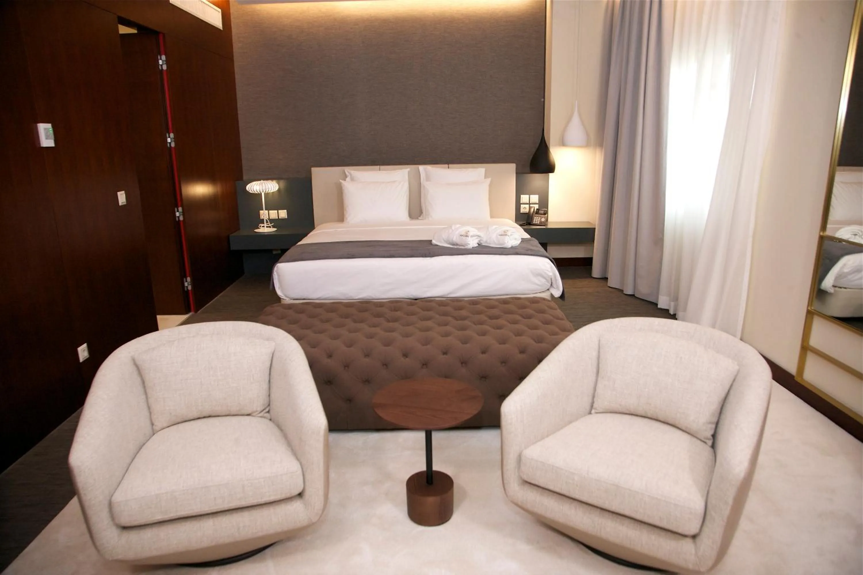 Seating area, Bed in Hotel Continental Horizonte