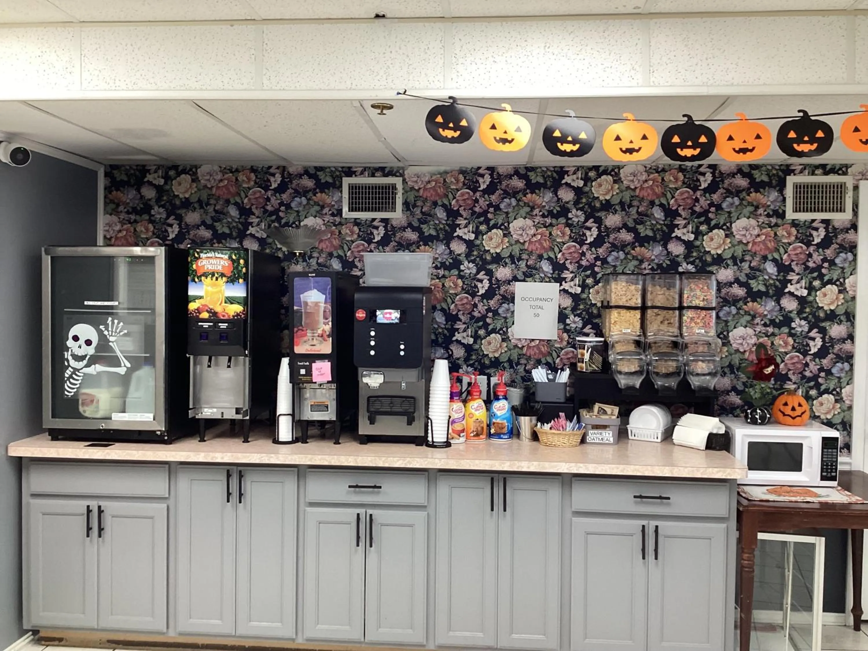 Breakfast in SUNSET INN