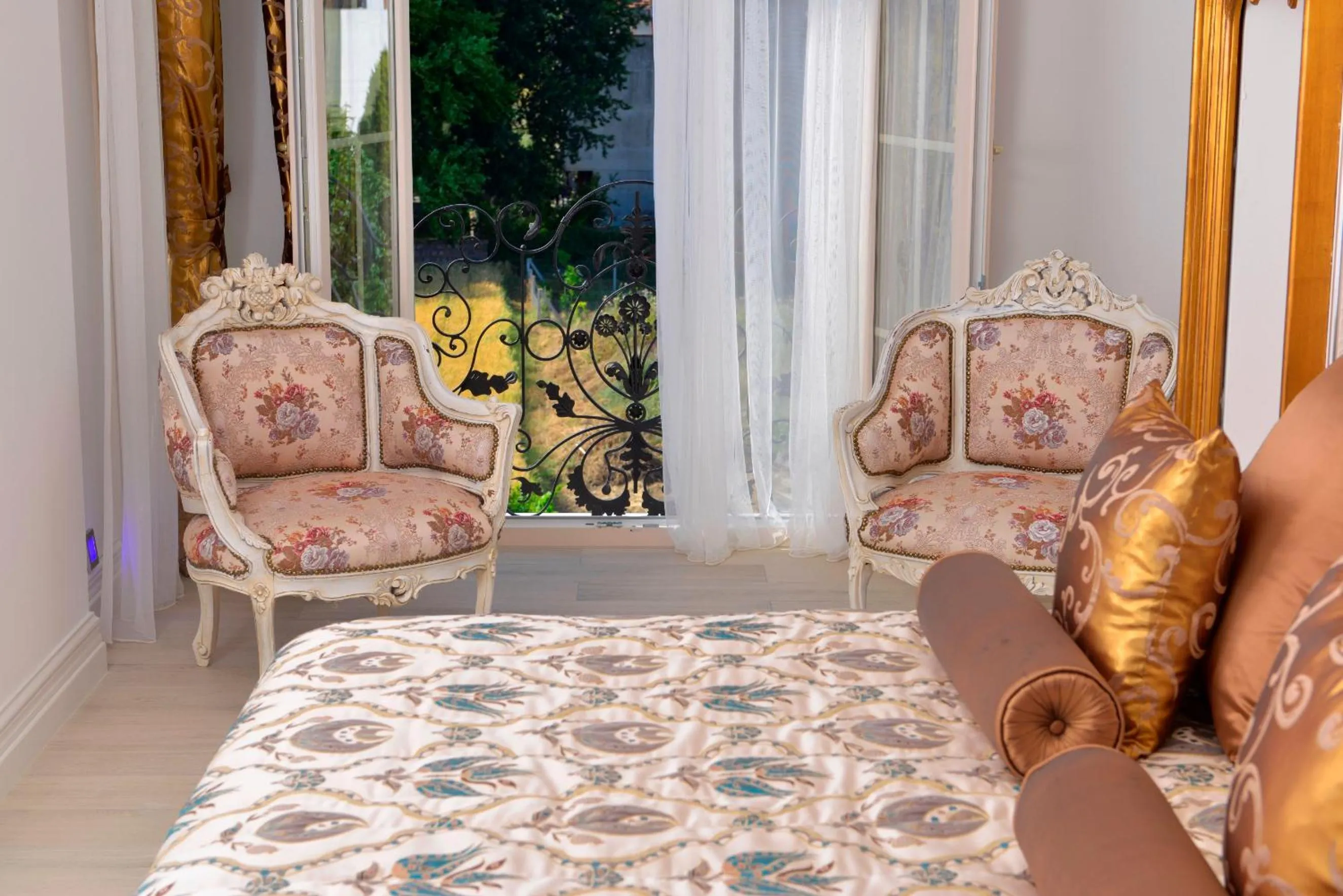 Seating area, Bed in Cella Hotel & SPA Ephesus