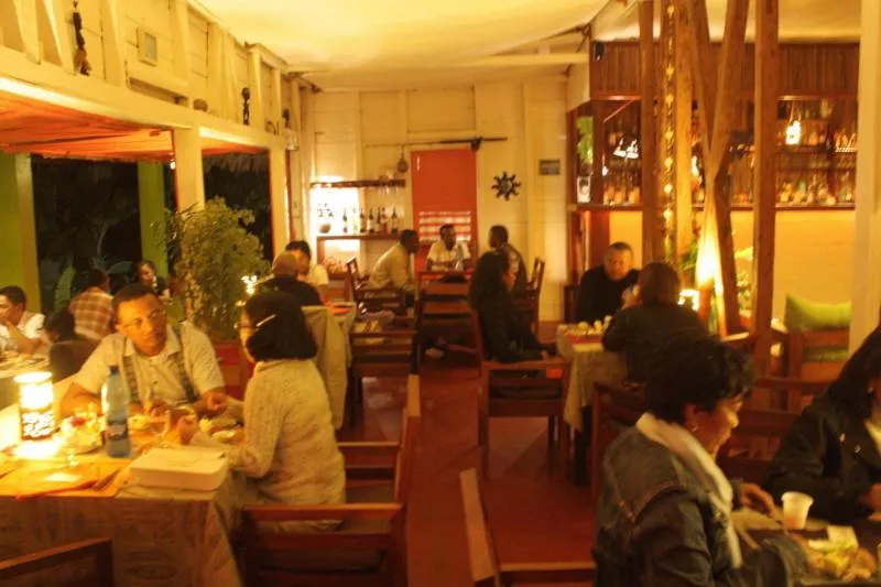 Restaurant/places to eat in Idylle Beach