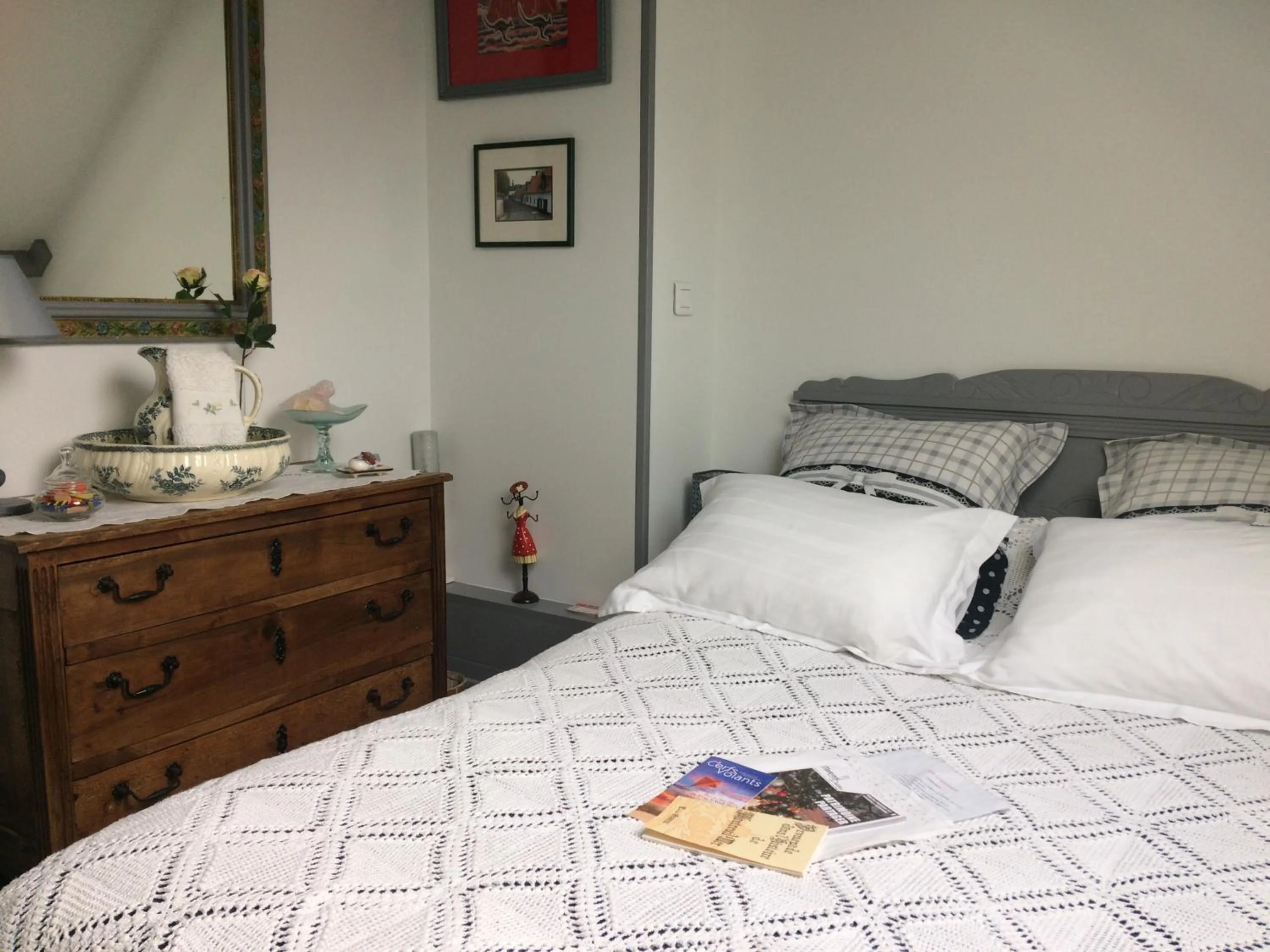 Bedroom, Bed in La Mansarde