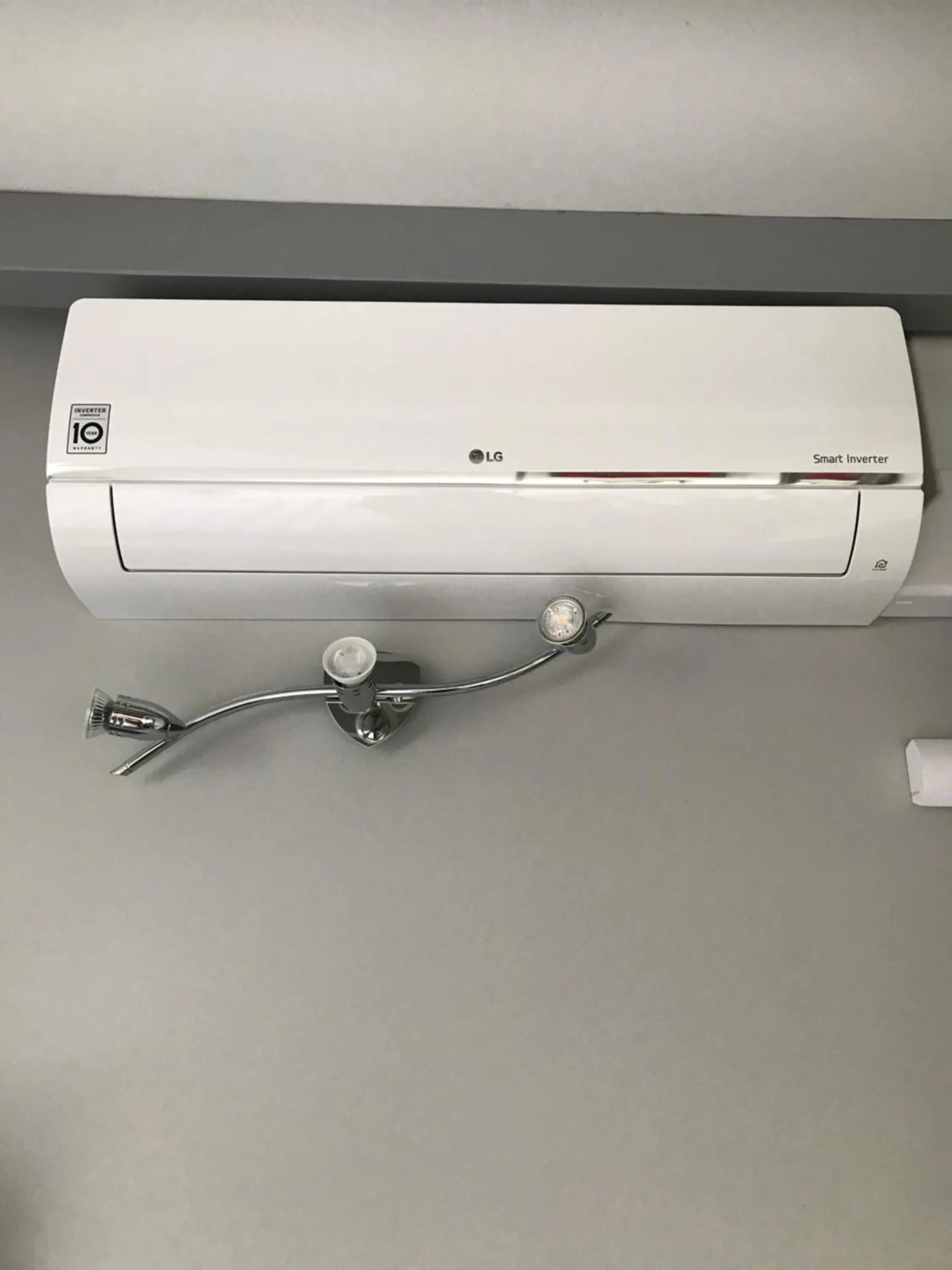 Property building in La Mansarde