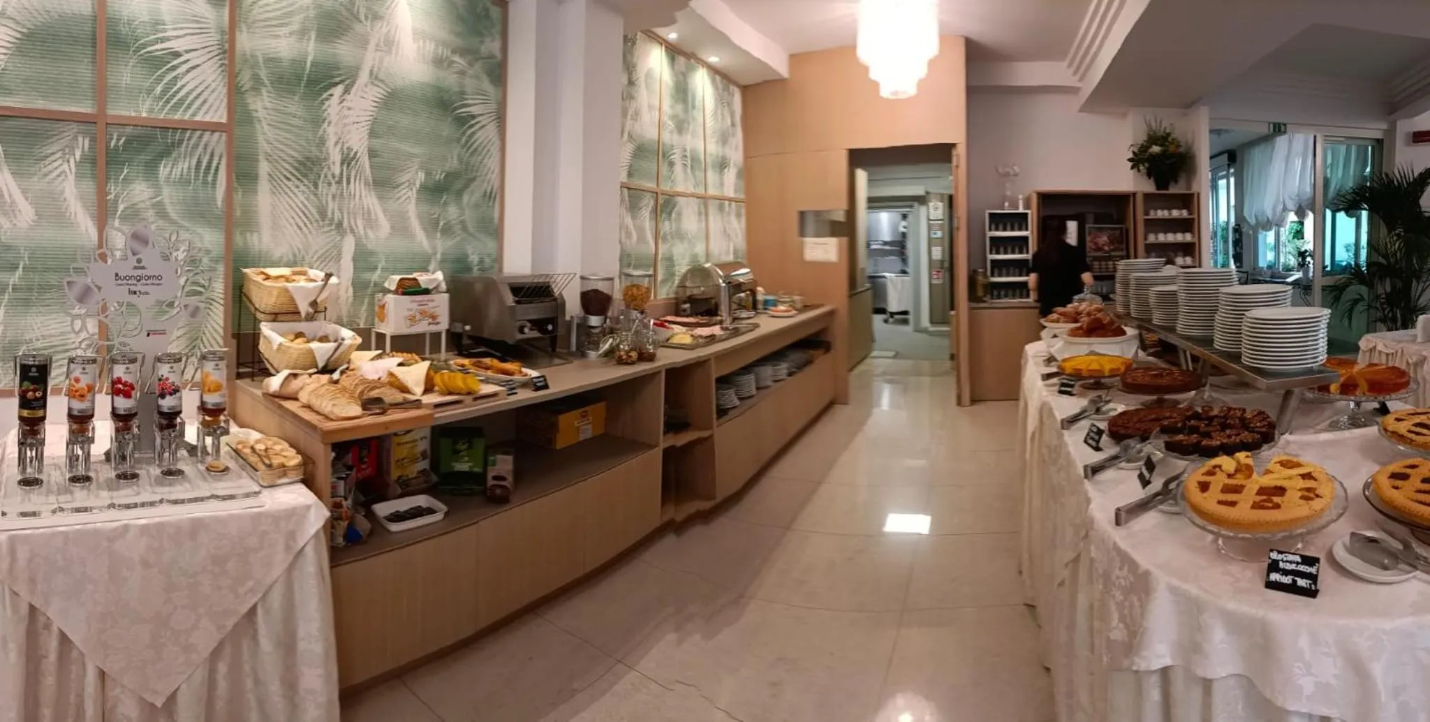 Breakfast in Hotel Ricchi