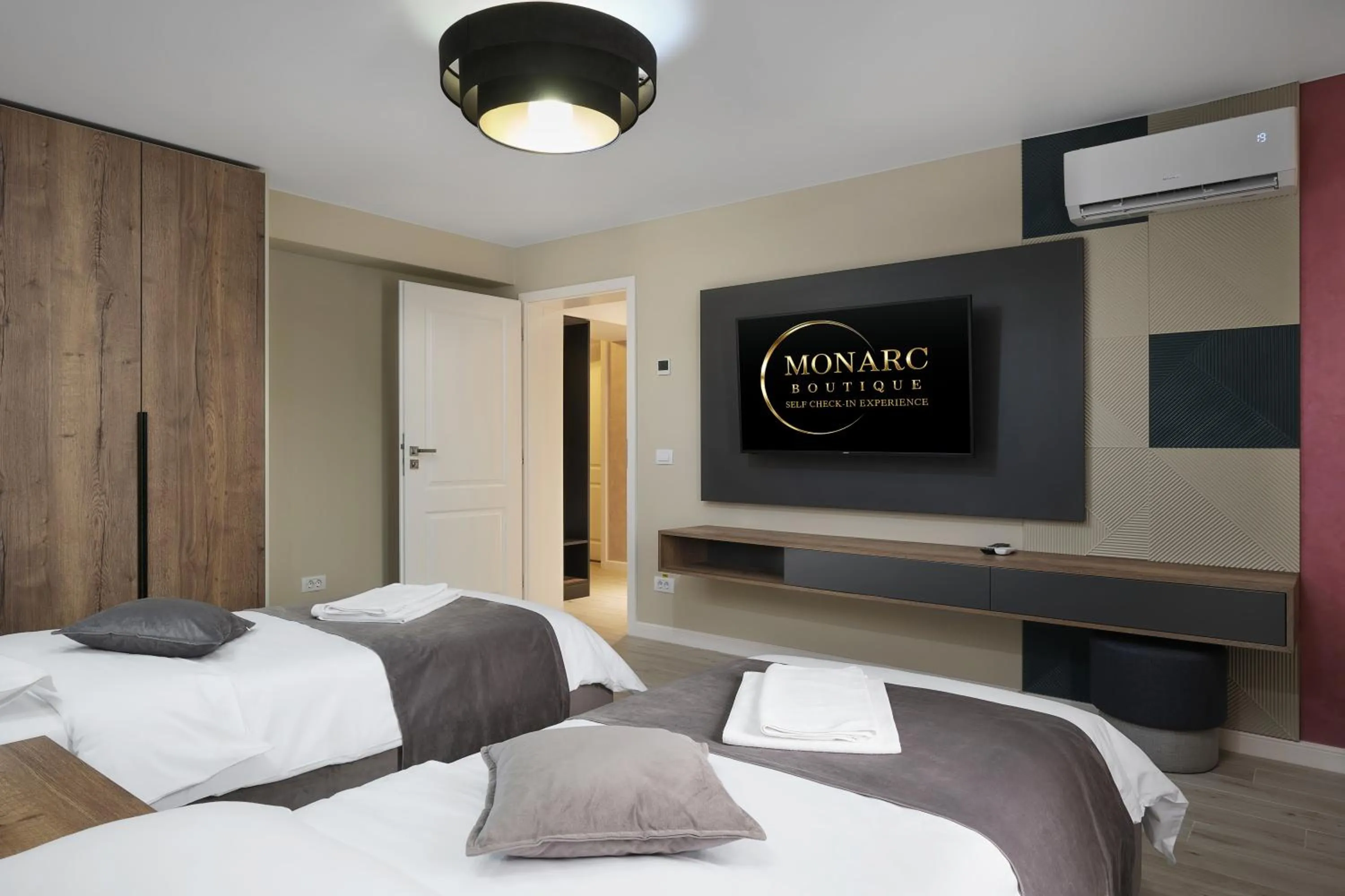 Bed in MONARC Boutique ApartHotel - SELF CHECK-IN