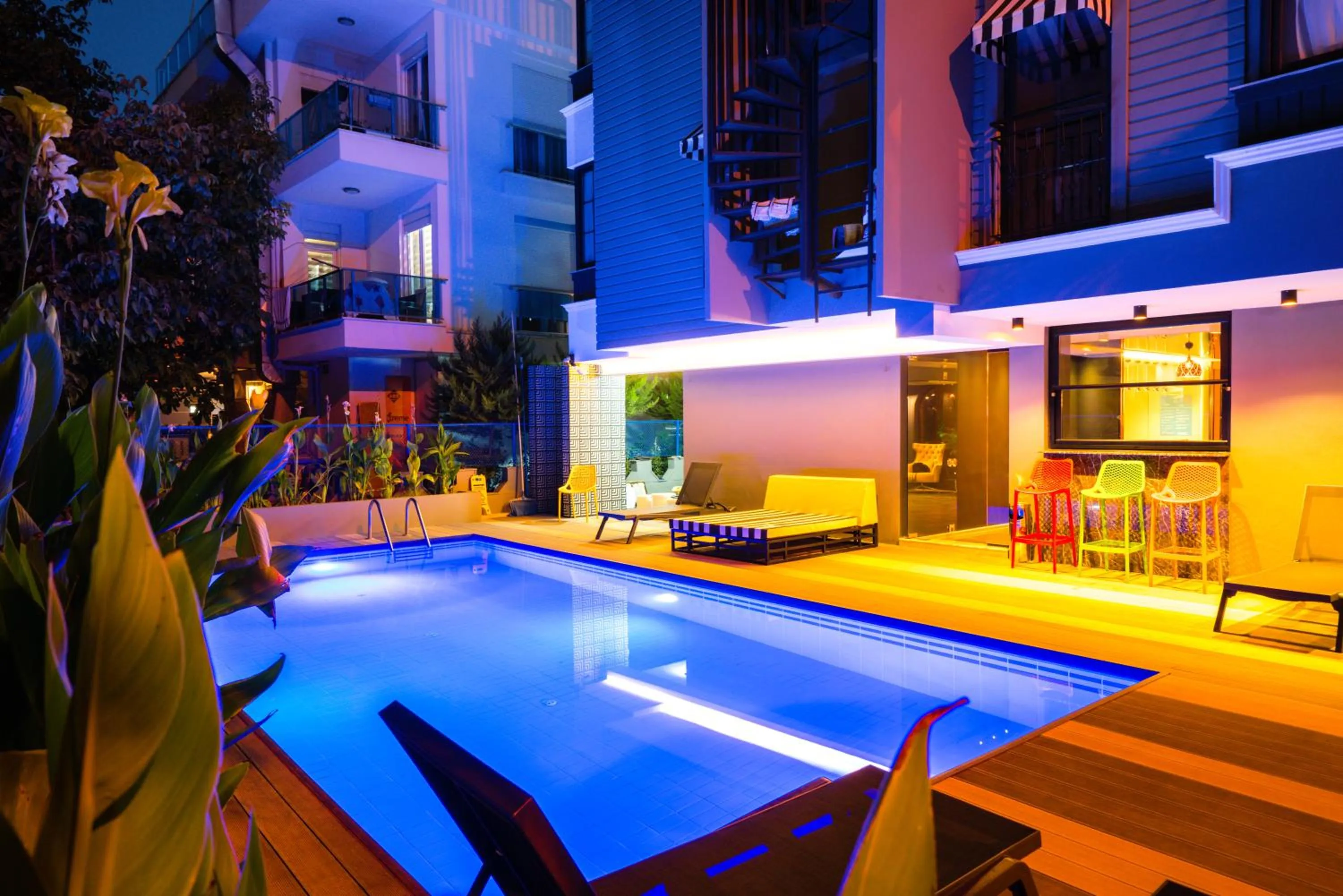 Swimming pool in Basel Hotel