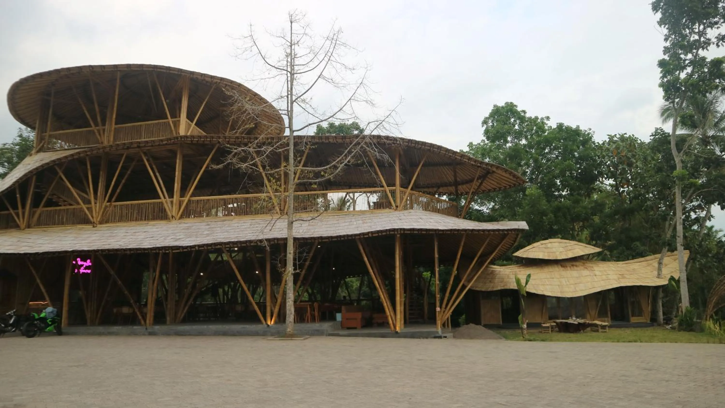 Restaurant/places to eat in The Osing Bamboo Resort - a LIBERTA Collection