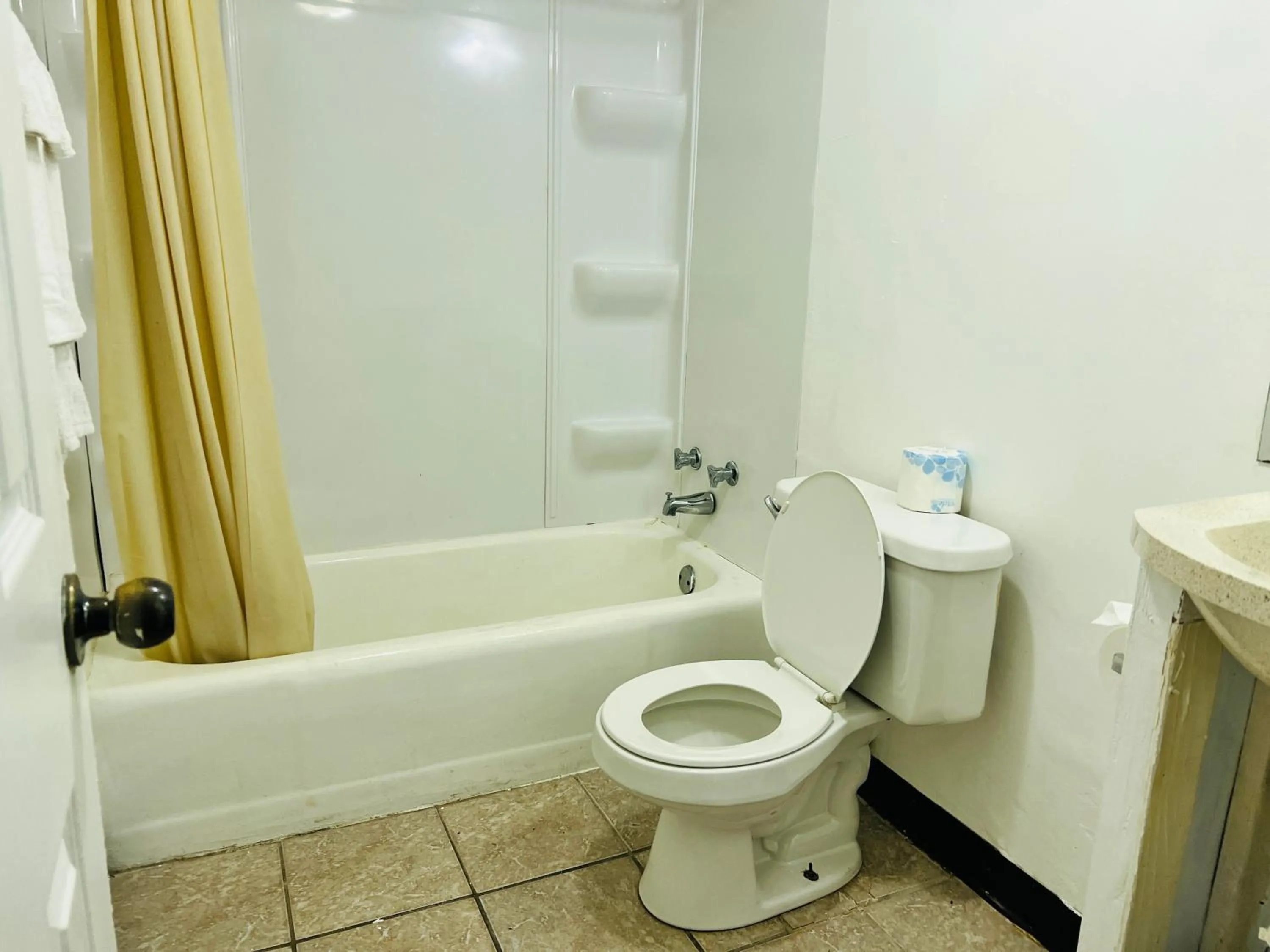 Bathroom in Clayton House Motel