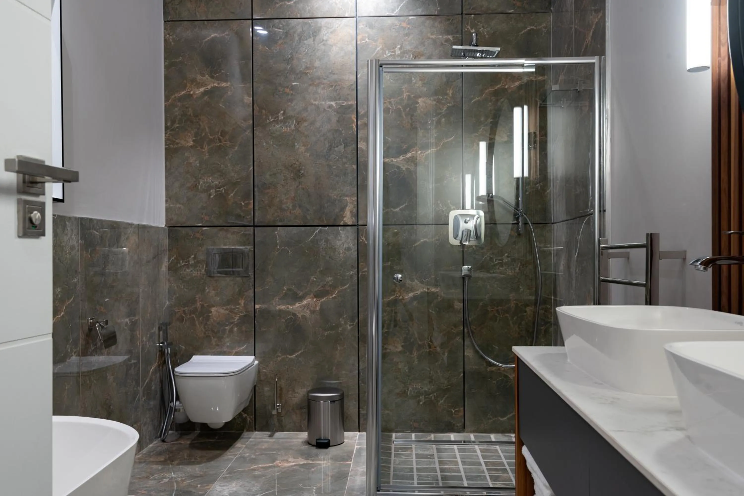 Shower in Anfani Boutique Hotel