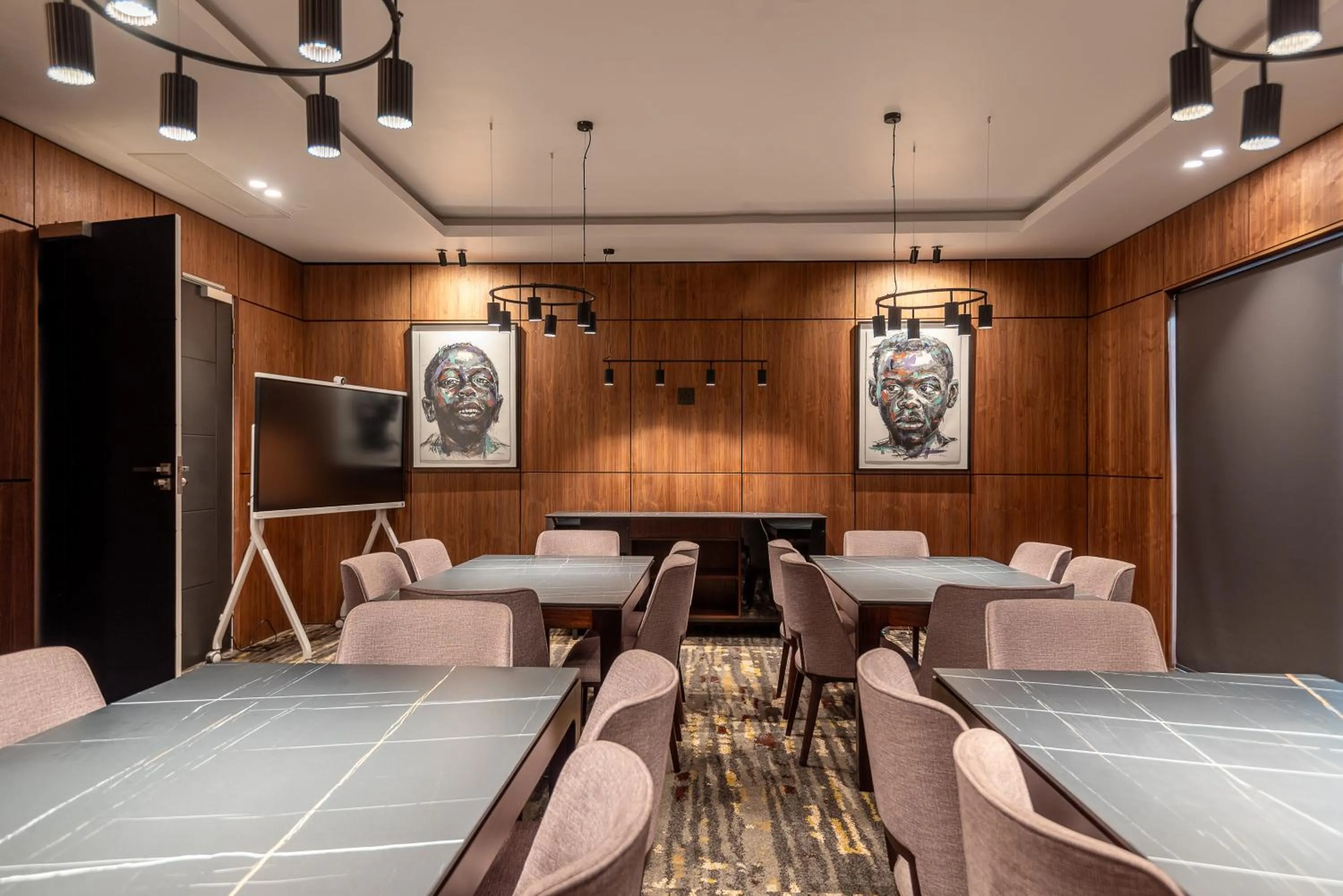 TV and multimedia in Anfani Boutique Hotel