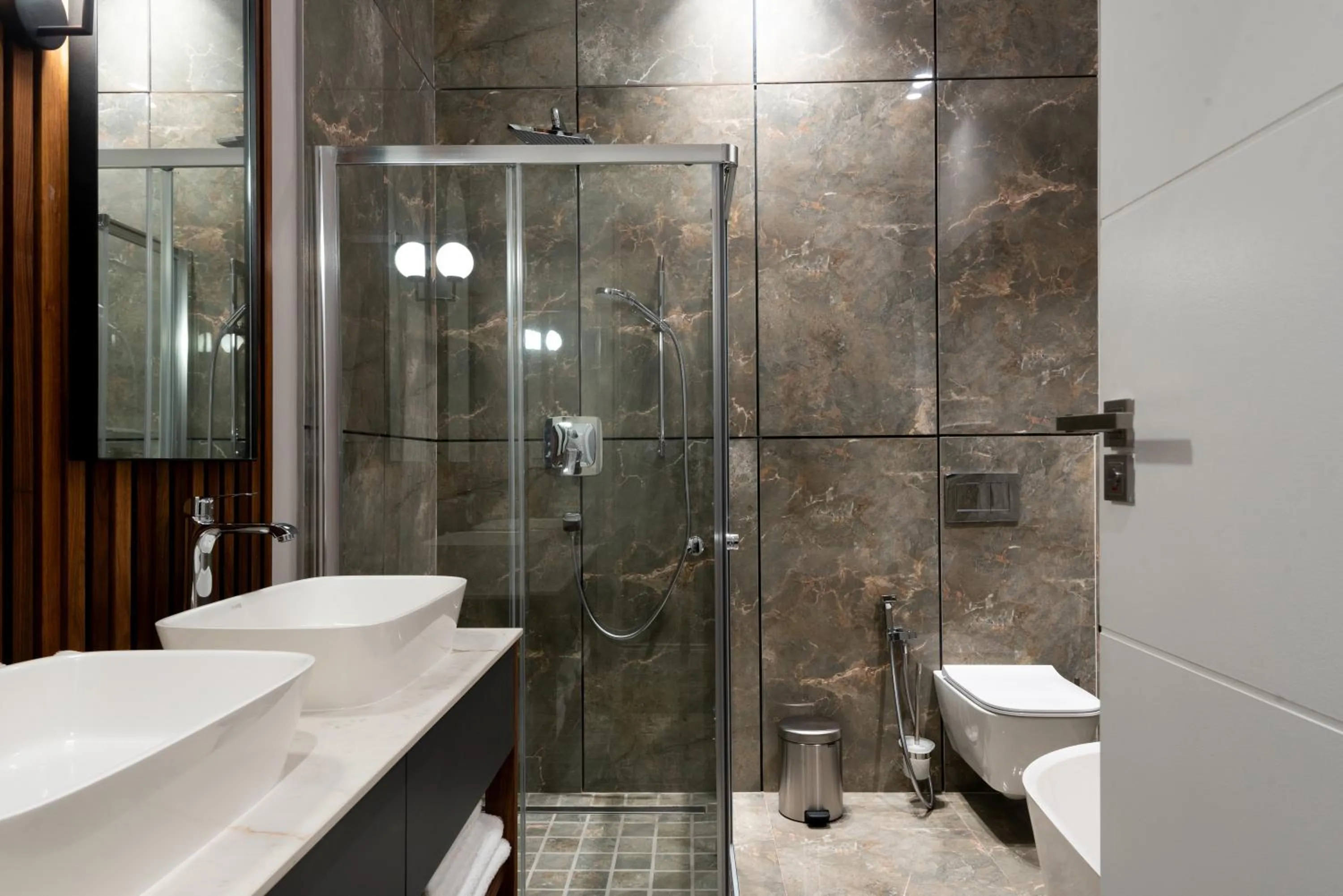 Shower in Anfani Boutique Hotel