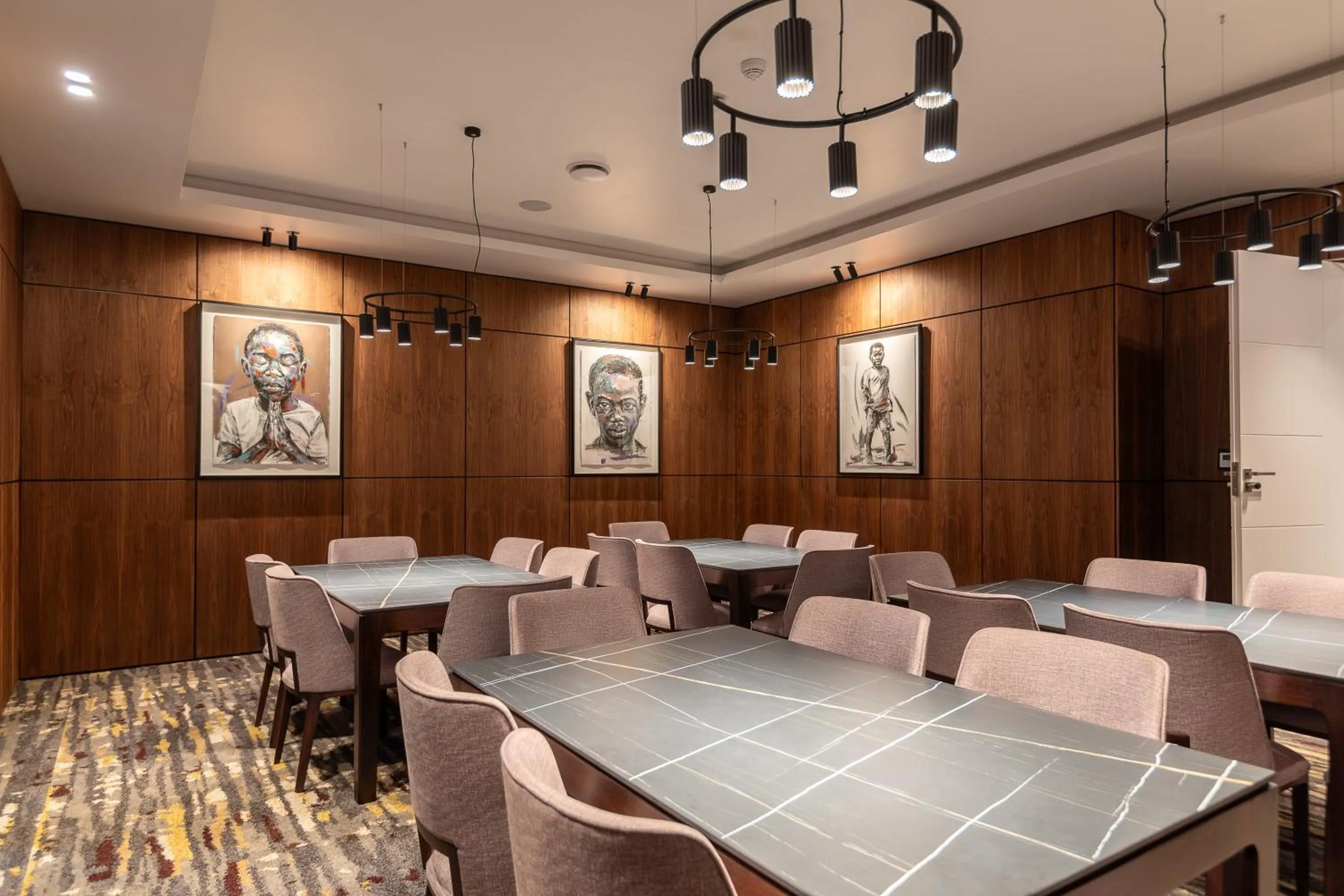 TV and multimedia in Anfani Boutique Hotel